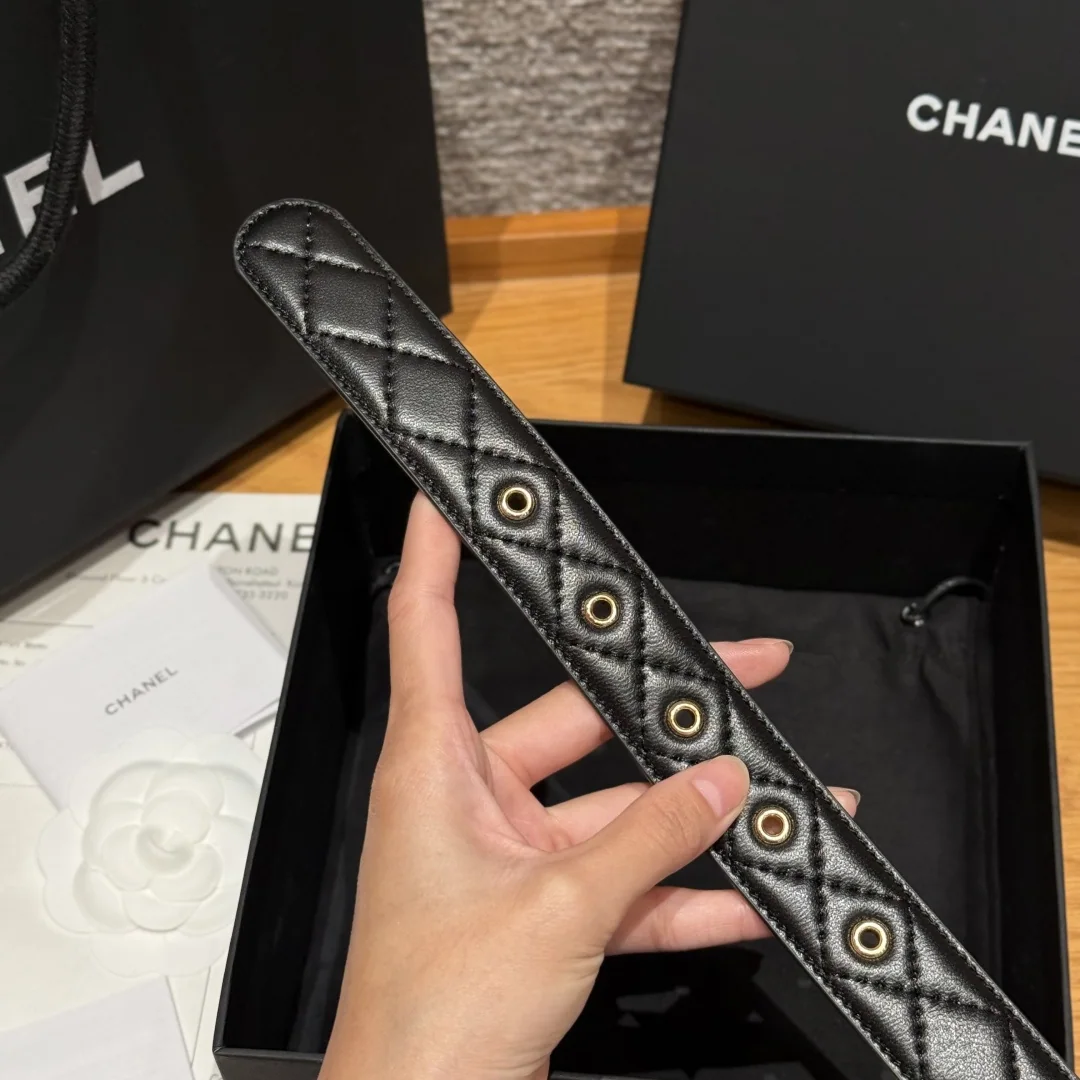 샤넬 클래식 더블 C 메탈 로고 램스킨 벨트 상세 이미지 7