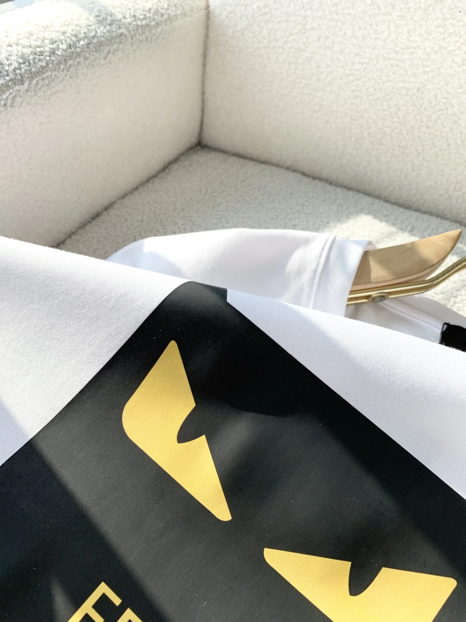 펜디 클래식 로고 크루넥 반팔 티셔츠 상세 이미지 7