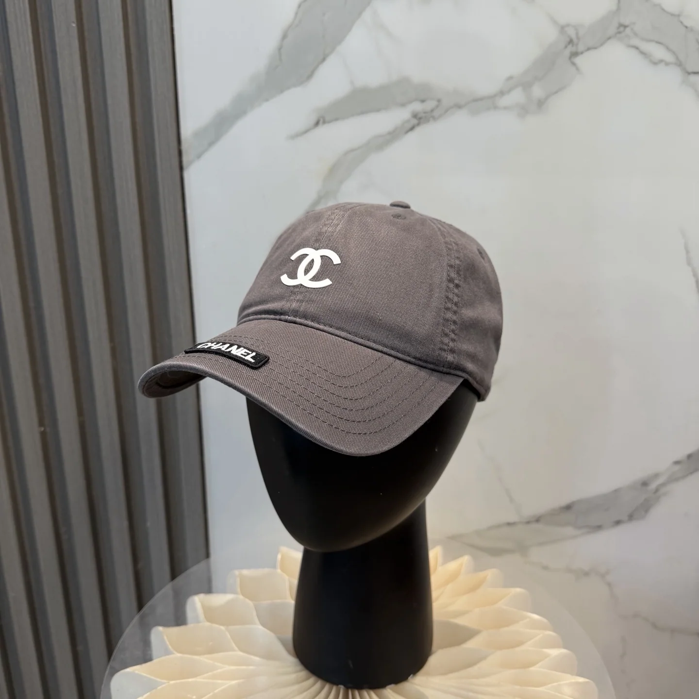 샤넬 로고 베이스볼 캡 상세 이미지 1