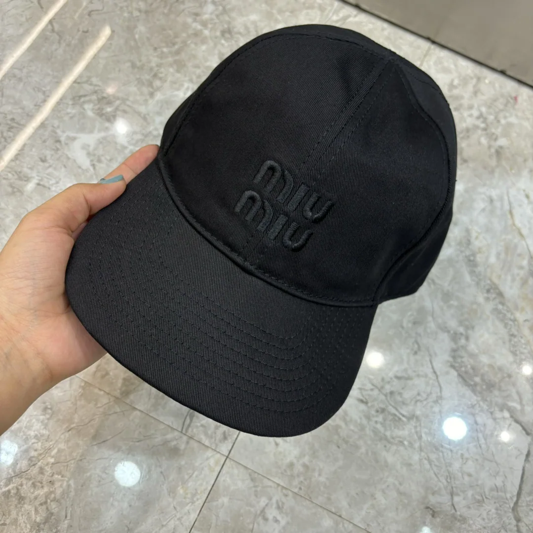 미우미우 드로스트링 야구모자 상세 이미지 3