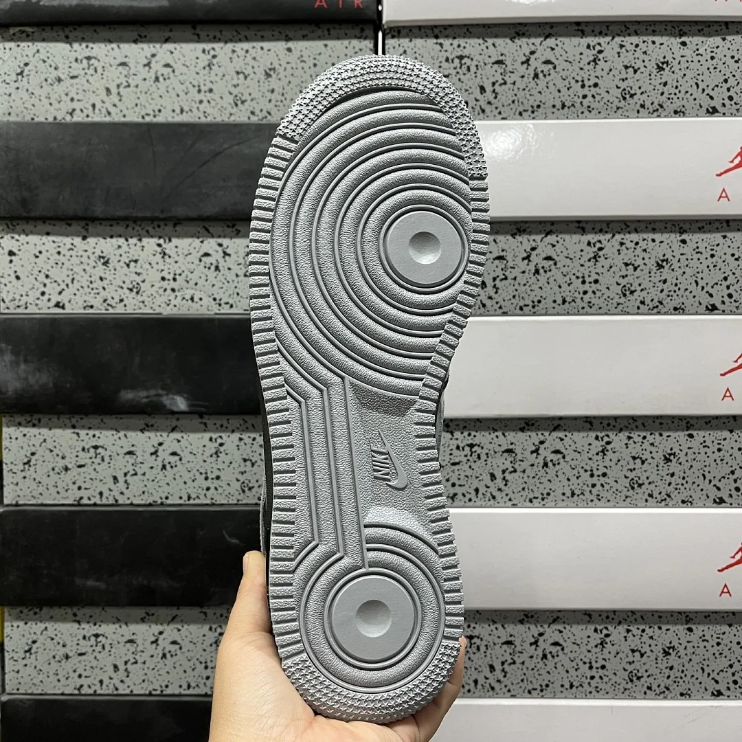 나이키 [GX] 에어 포스 1 로우 IO9974-010 201509 Nike Air Force 1 Low Syna Central Cee 상세 이미지 6