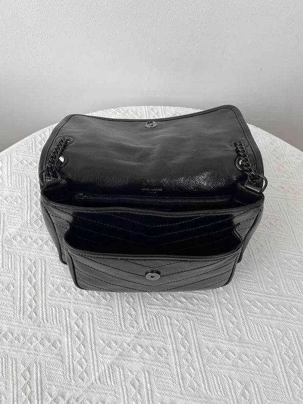 생로랑 니키 블랙 페인트 체인 숄더백 28CM633158 상세 이미지 3