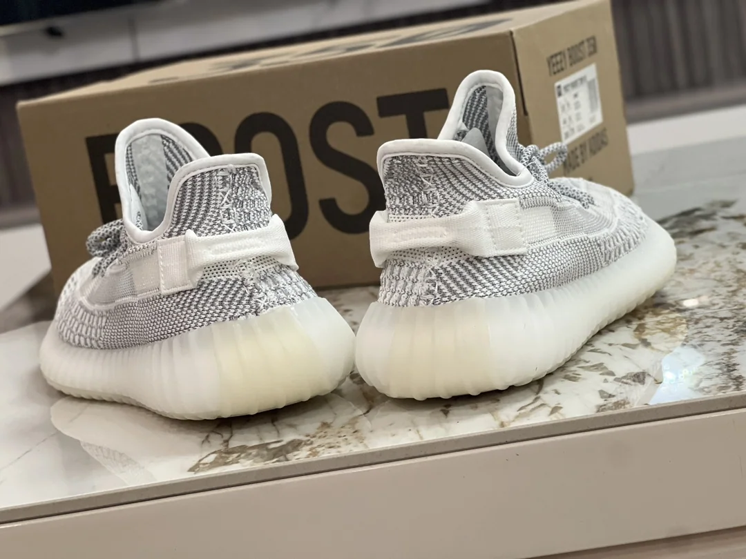 아디다스 YEEZY350 스니커즈 상세 이미지 8
