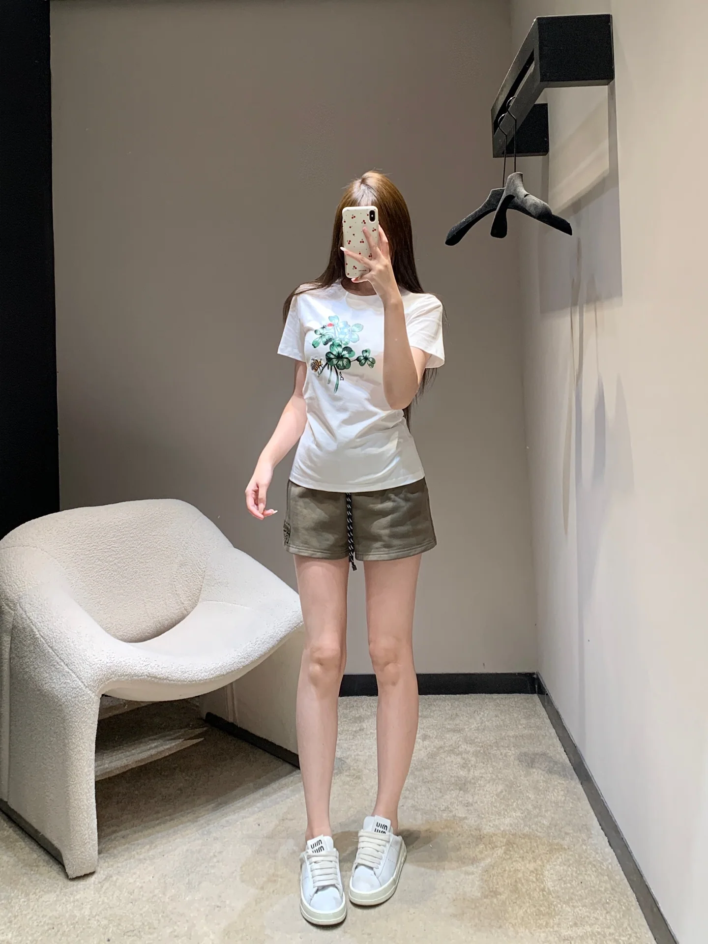 디올 꽃무늬 자수 코튼 반팔 티셔츠 26 SS 상세 이미지 6