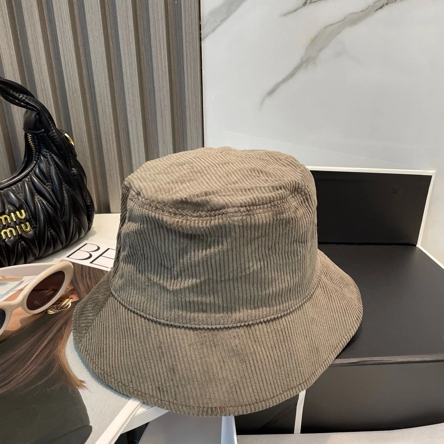 미우미우 모자 81327 Miu Miu Cap 상세 이미지 2