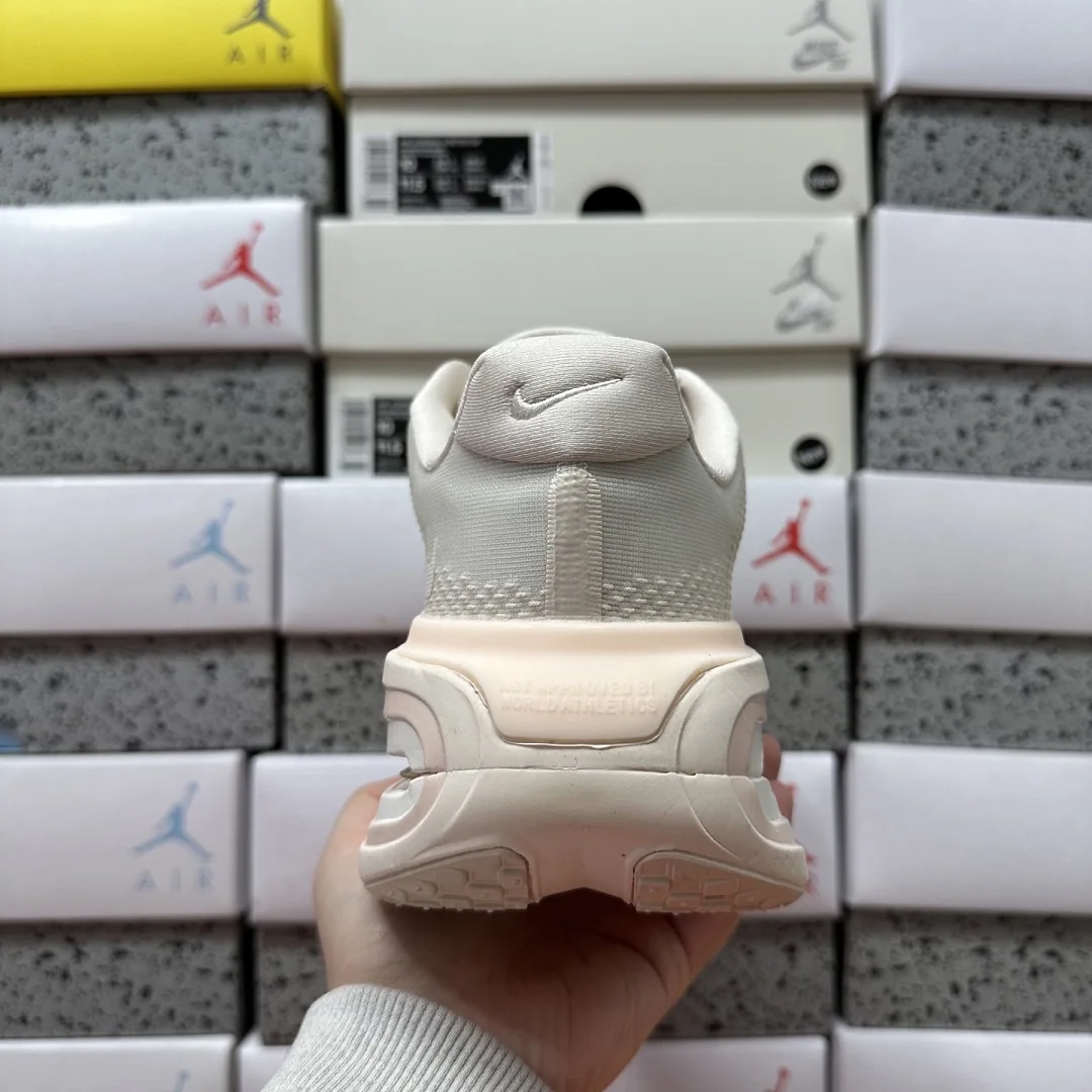나이키 [5A] 보메로 프리미엄 아이보리 HQ2050-835 201642 Nike Vomero Premium 상세 이미지 8