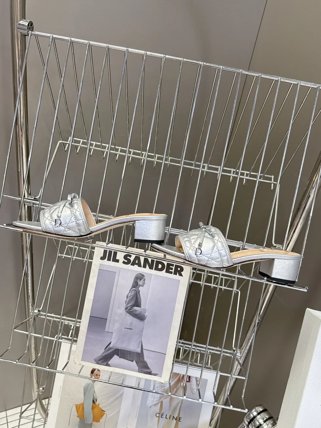 디올 카나주 퀼팅 리본 청키힐 샌들 상세 이미지 6