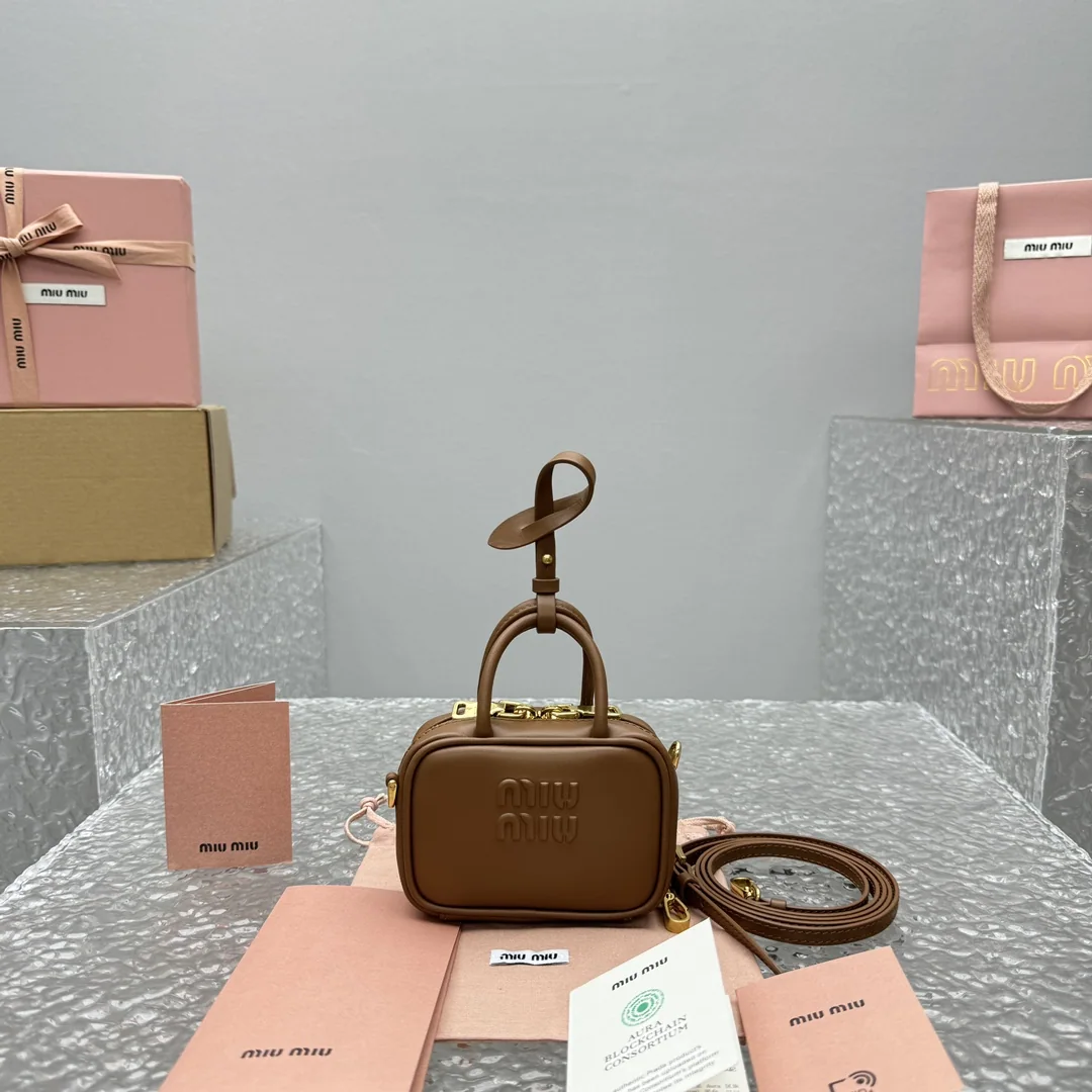 미우미우 슈퍼 미니 브리프케이스 가방 상세 이미지 1