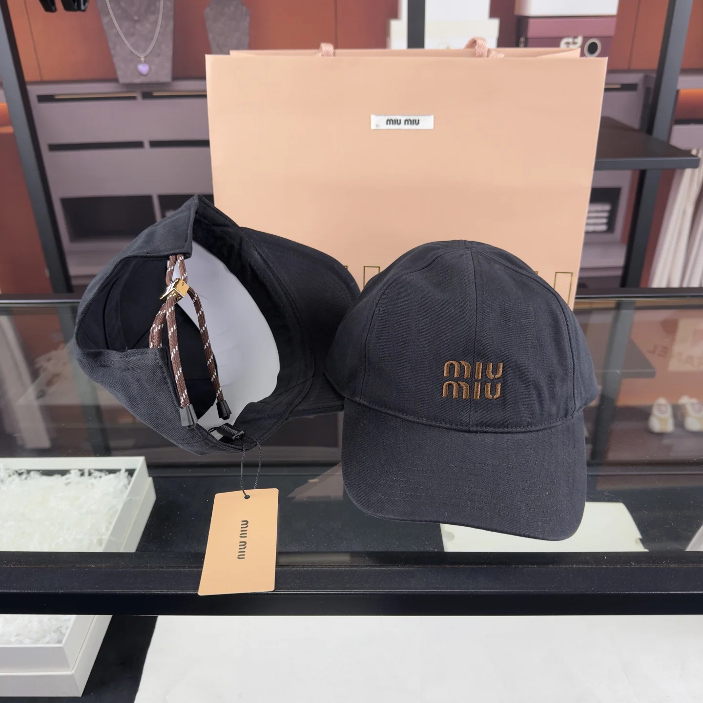 미우미우 워시드 면 소재 야구모자 상세 이미지 5