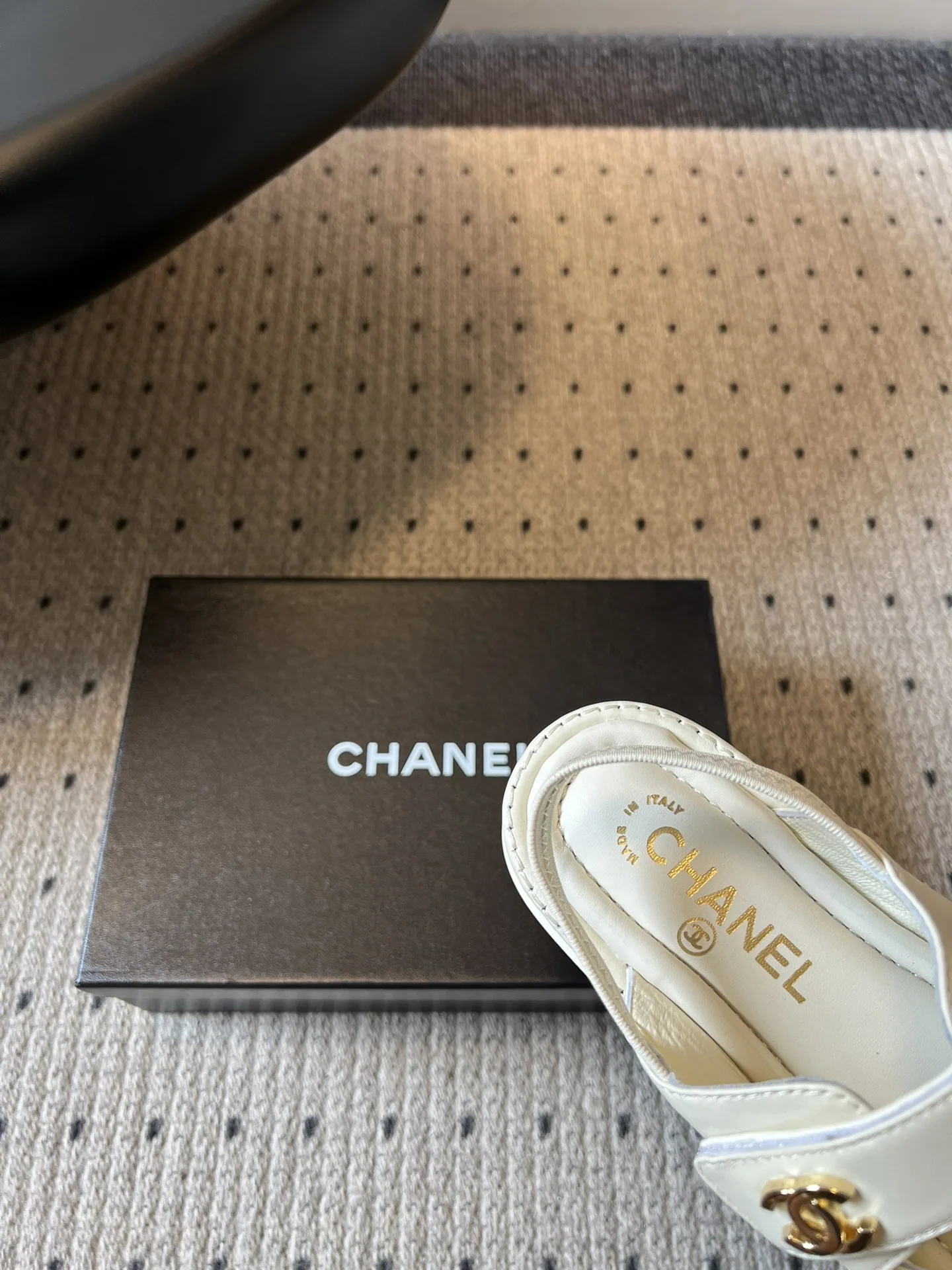 샤넬 더블 C 벨크로 플랫폼 샌달 상세 이미지 8