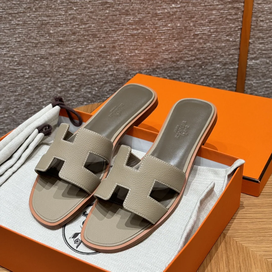 에르메스 오란 슬리퍼 117434