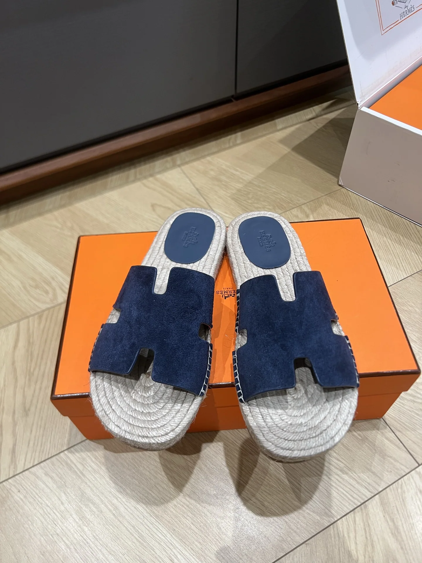 에르메스 스트로 짠 커플 비치 샌들 상세 이미지 2