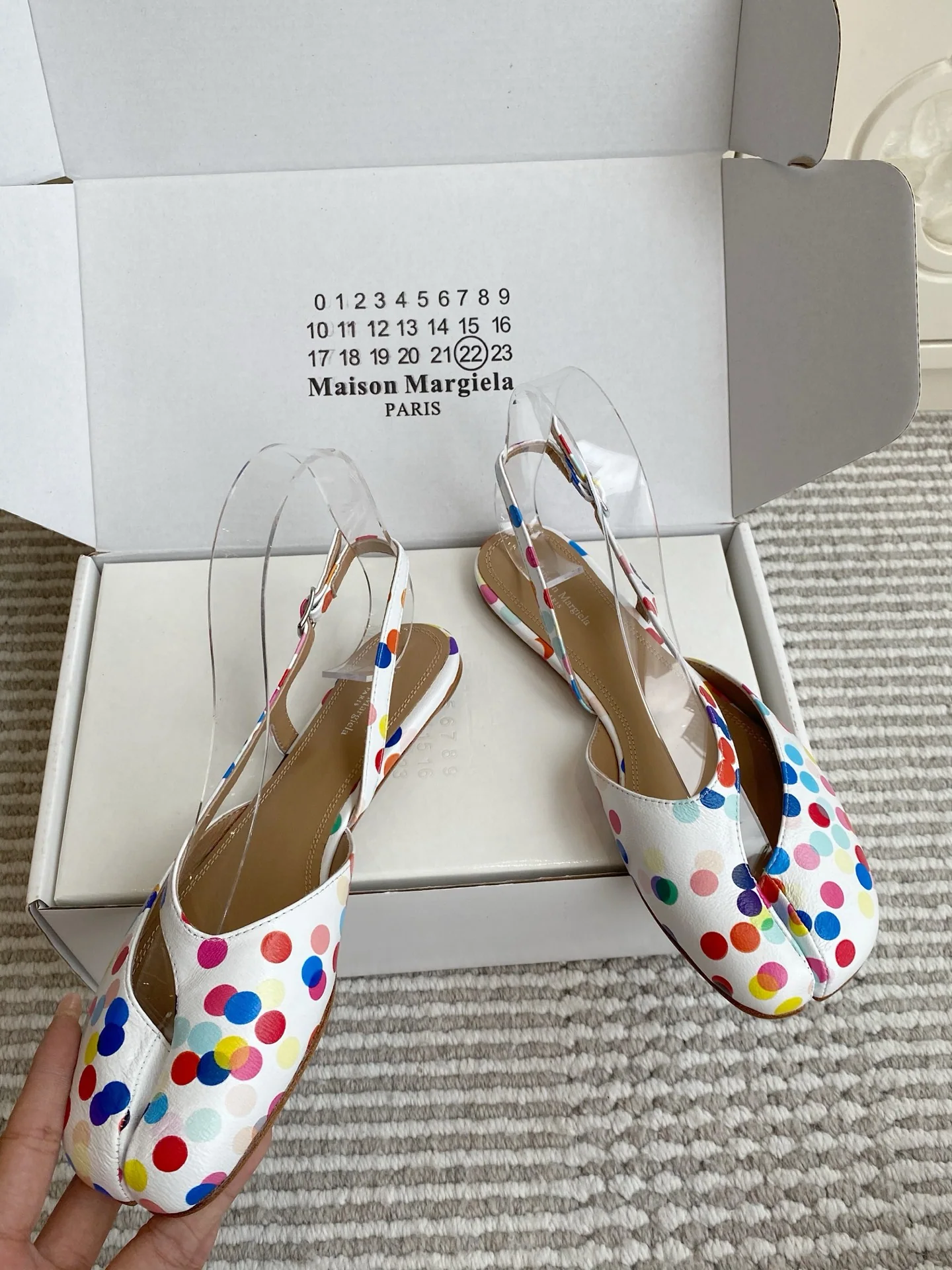 마르지엘라 다비 컬러풀 폴카 닷 양가죽 신발 상세 이미지 2