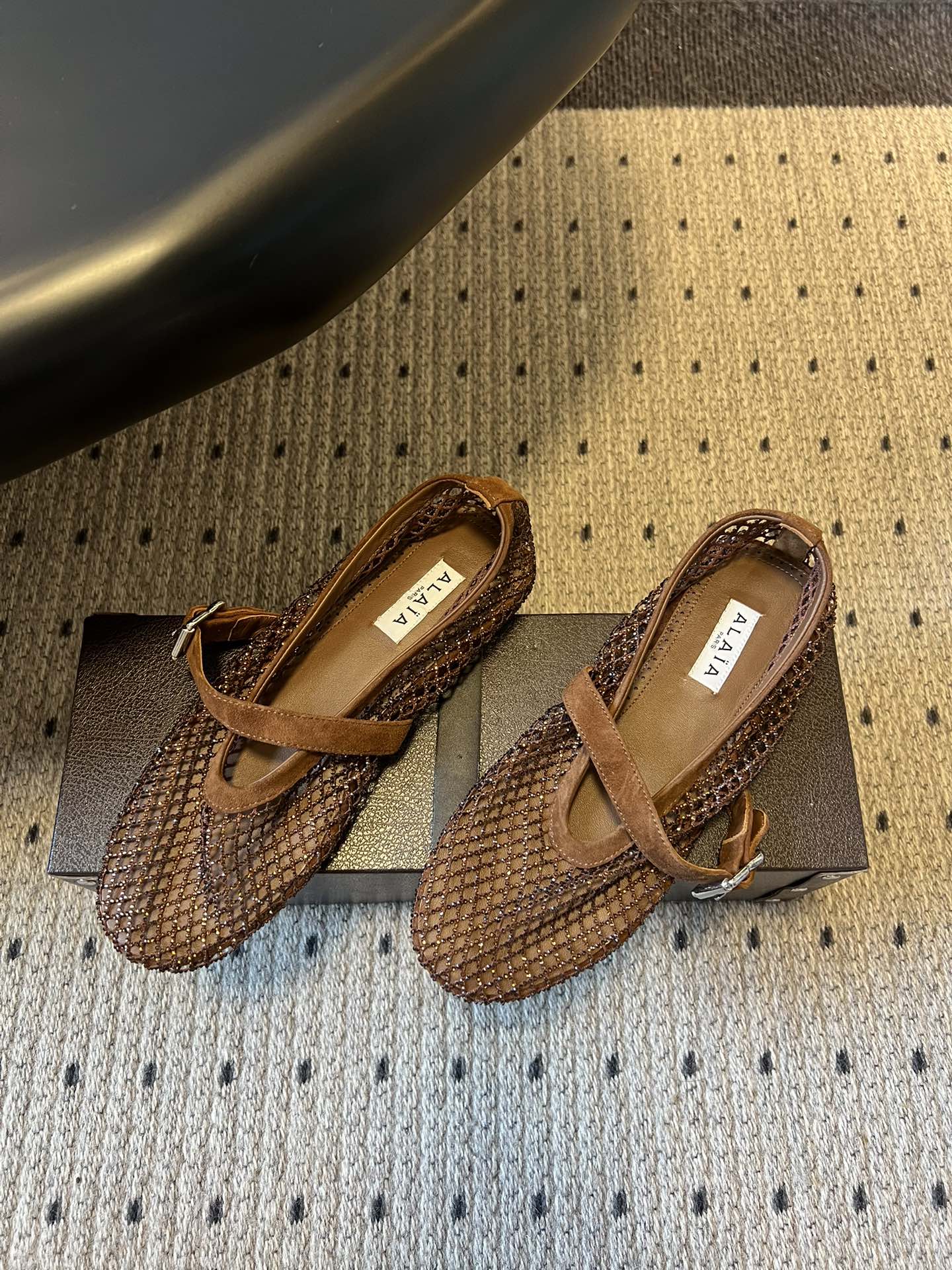 알라이아 메시 직조 플랫 메리제인 상세 이미지 2