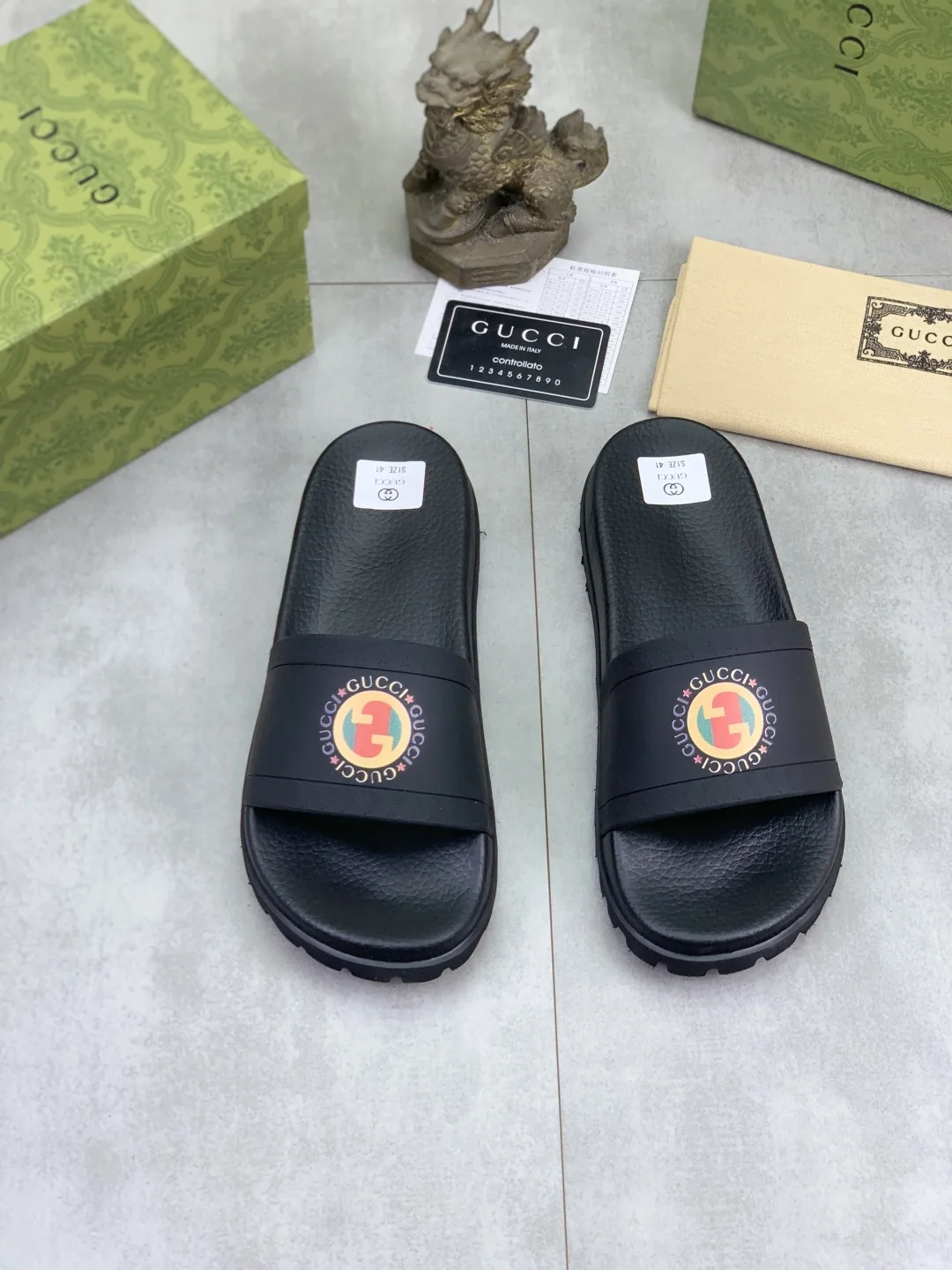 구찌 뱀패턴 캐주얼 샌들 상세 이미지 2