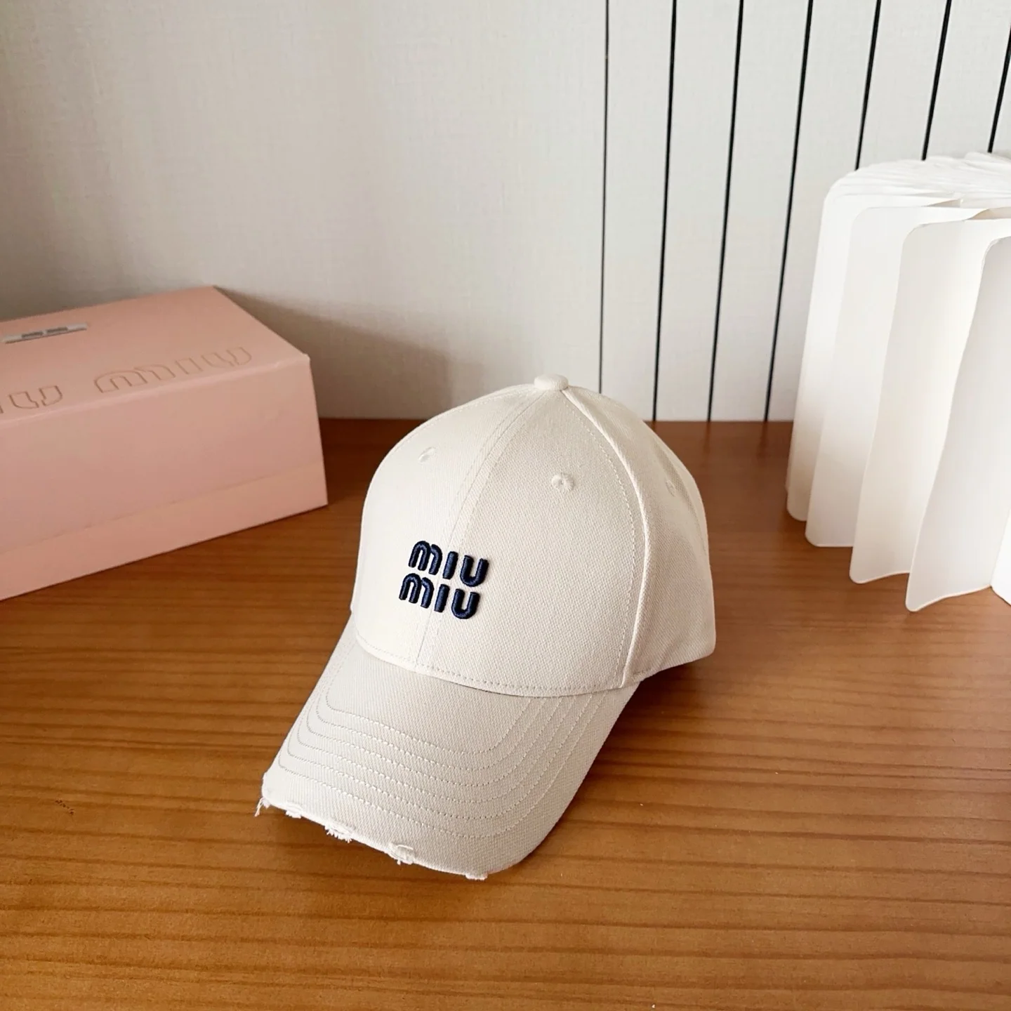미우미우 모자 80857 Miu Miu Cap 상세 이미지 1
