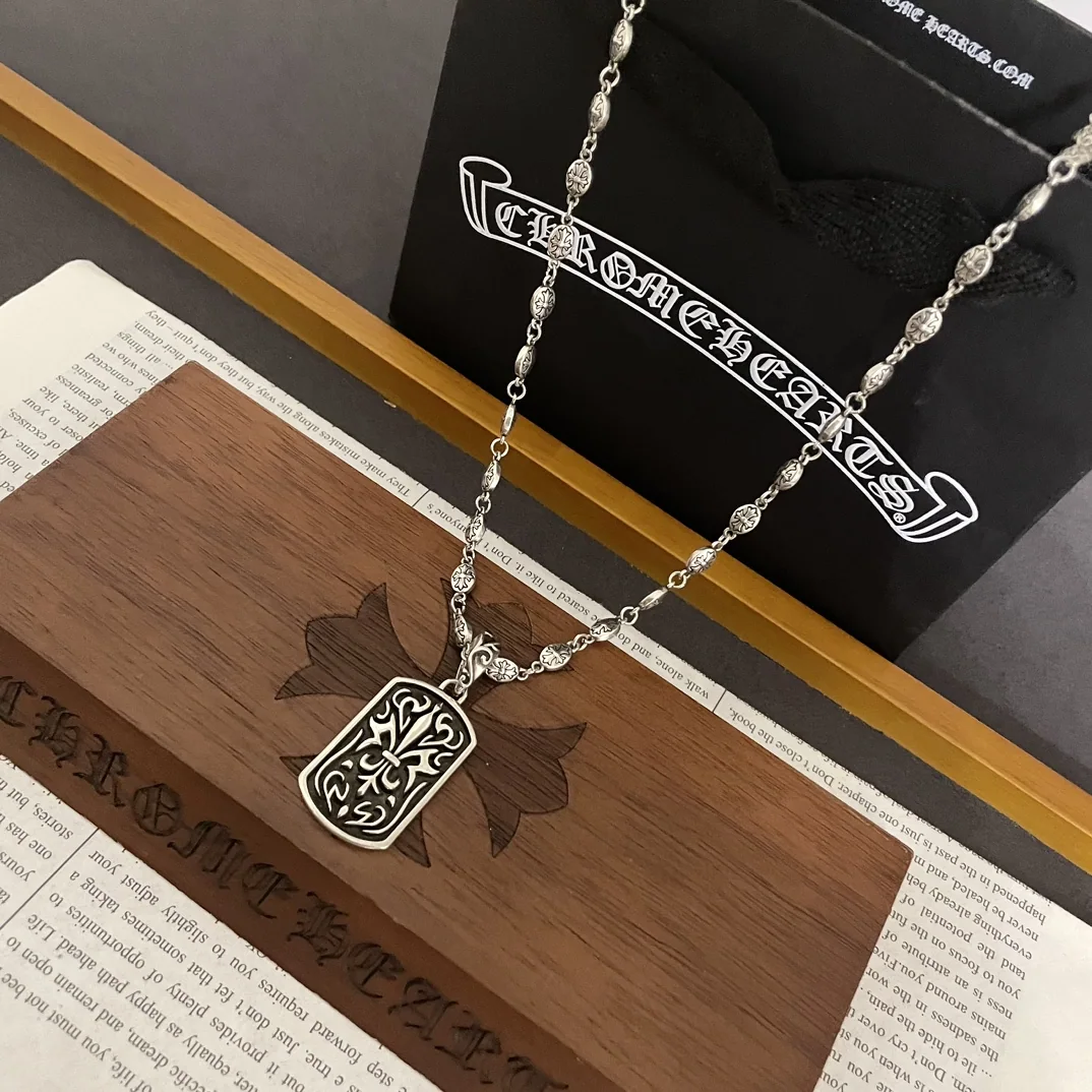 크롬하츠 크로스볼 스카우트 플라워 펜던트 목걸이 상세 이미지 2