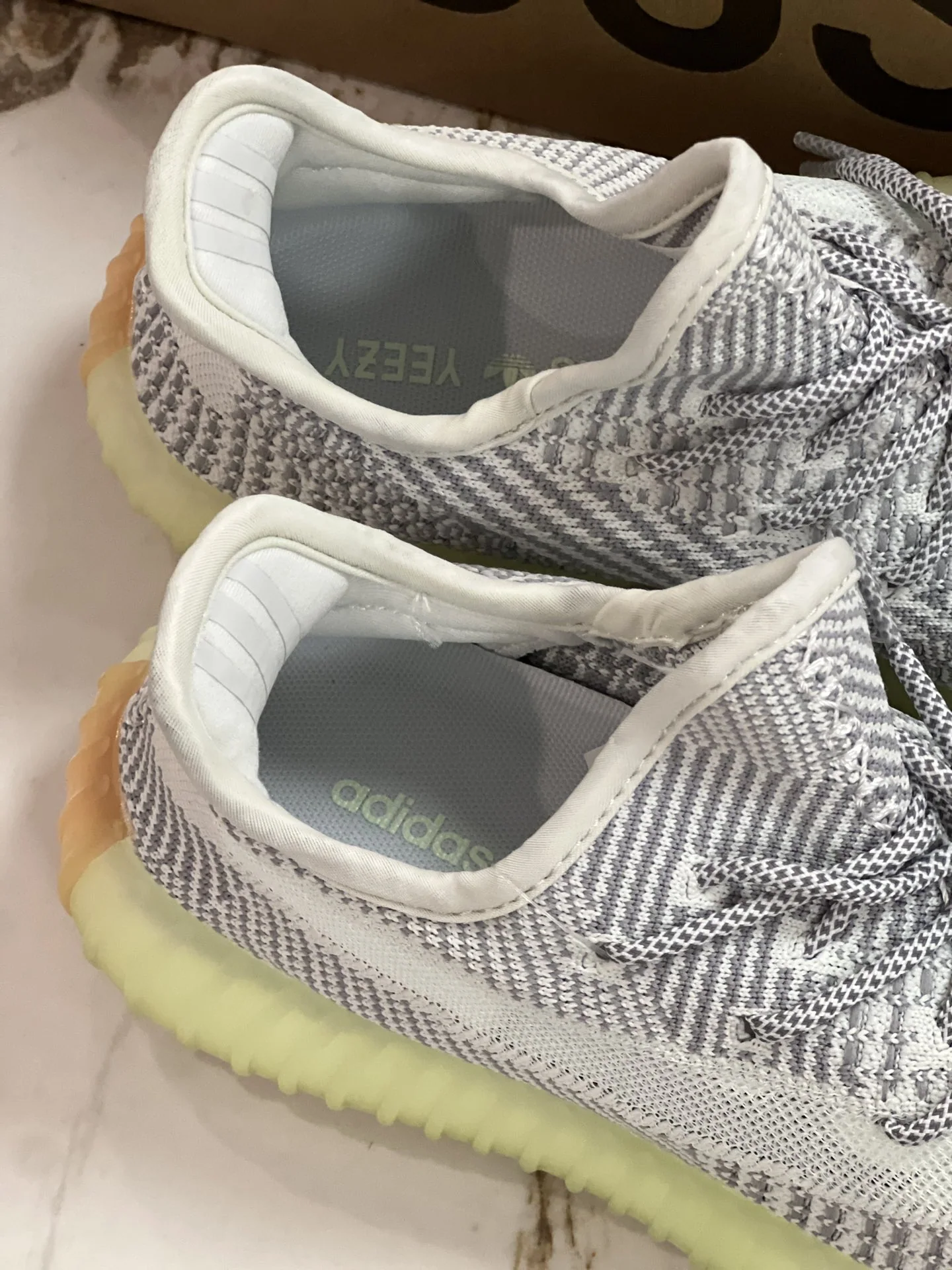 아디다스 YEEZY350 남성 신발 상세 이미지 7