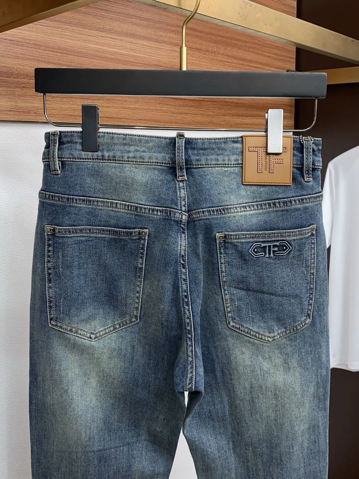 톰포드 남성 데님 바지 상세 이미지 9
