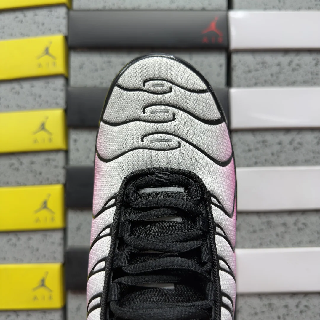 나이키 [BD] 에어 맥스 플러스 DZ3670-002 201867 Nike Air Max Plus Black Hot Punch 상세 이미지 5