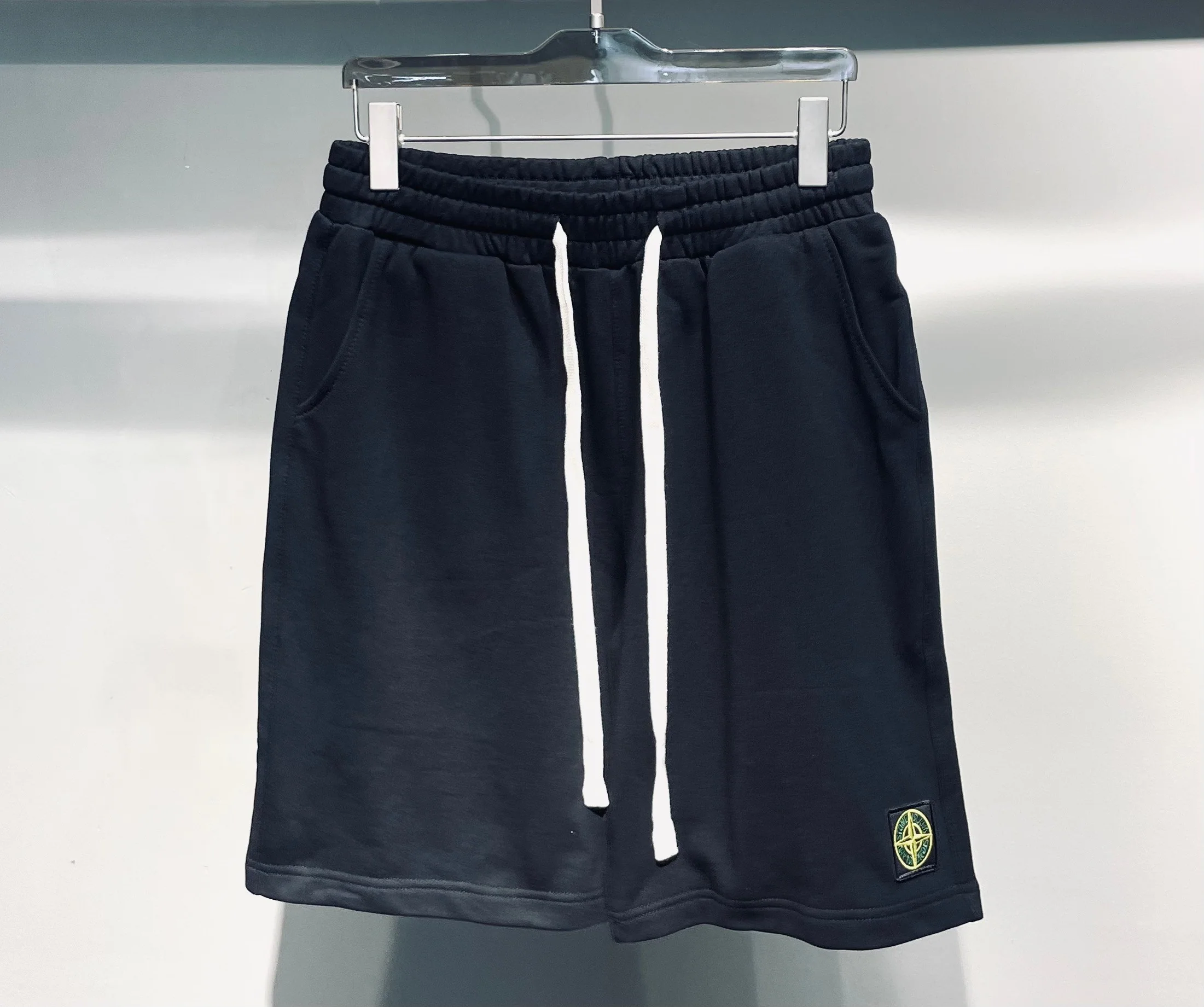 스톤아일랜드 남여공용 반바지 51374 Stone Island Shorts 상세 이미지 1