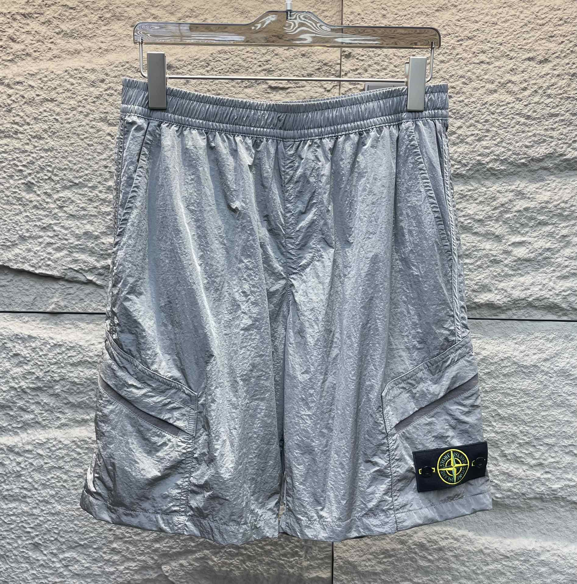 스톤아일랜드 남성 반바지 51552 Stone Island Shorts 상세 이미지 1
