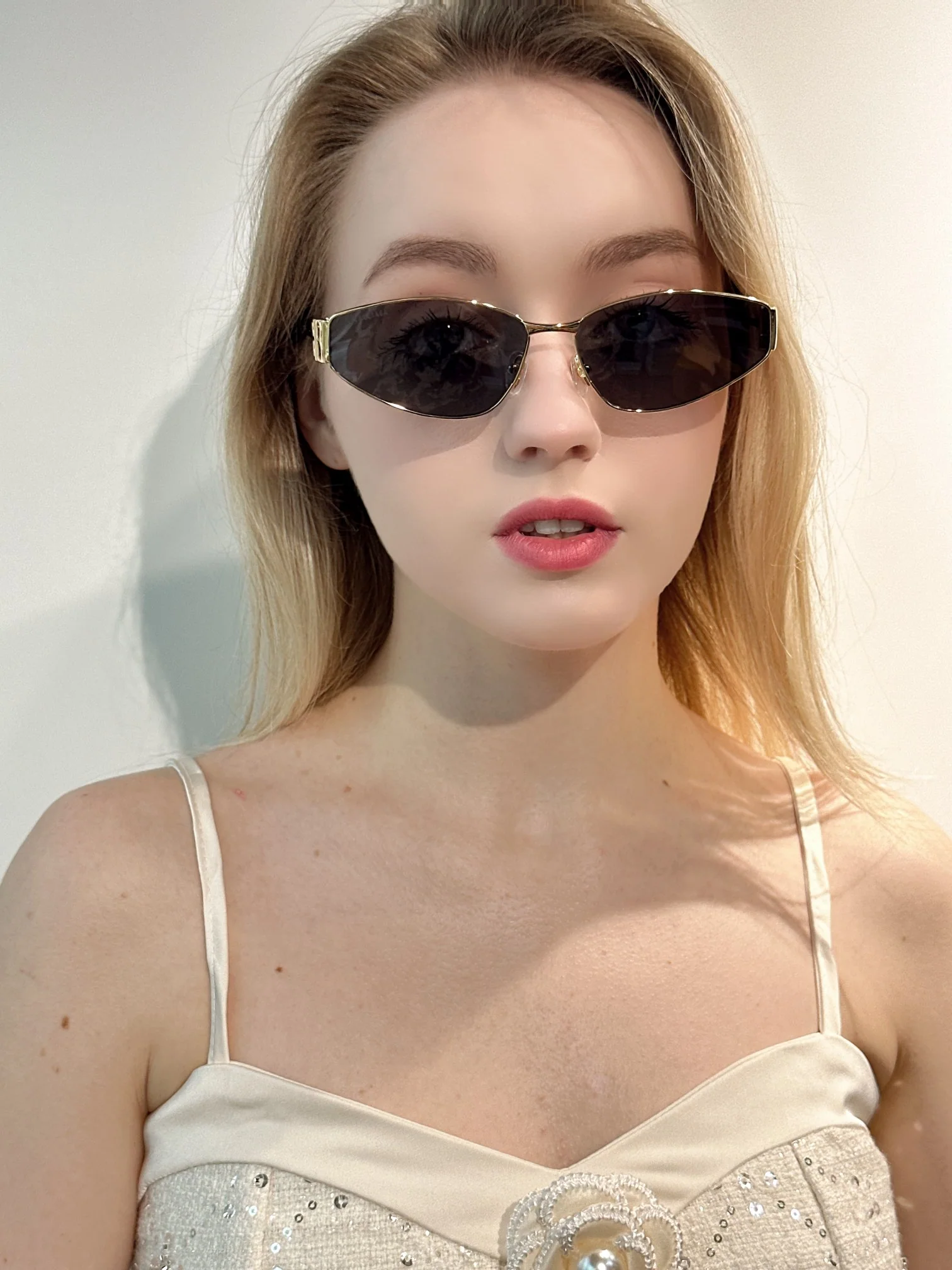 발렌시아가 선글라스 BB0300 S 상세 이미지 2
