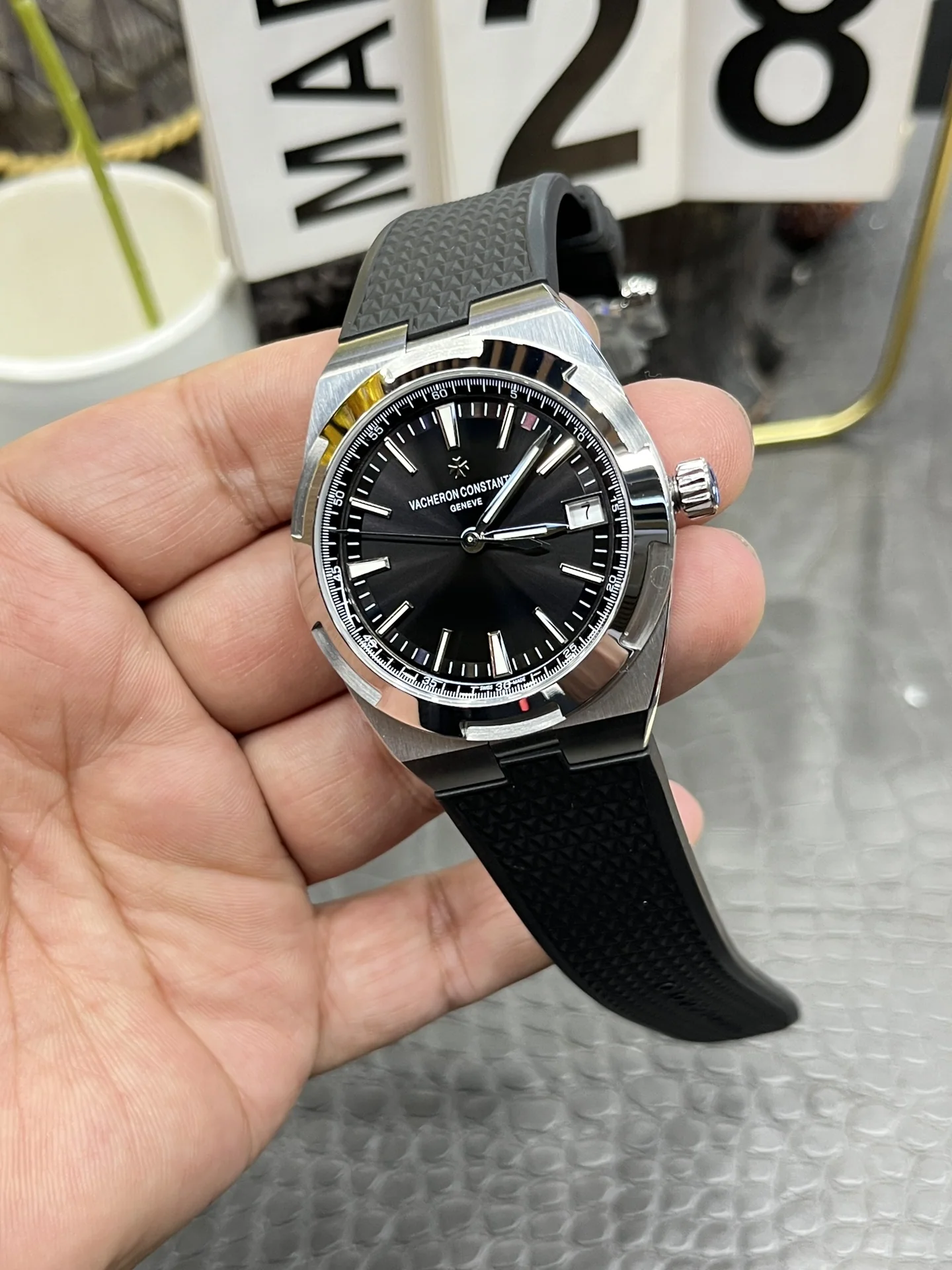 바쉐론콘스탄틴 바쉐론 콘스탄틴 오버시즈 4500 V 자동 PPF 공장 레플리카 43586 Vacheron Constantin 상세 이미지 5
