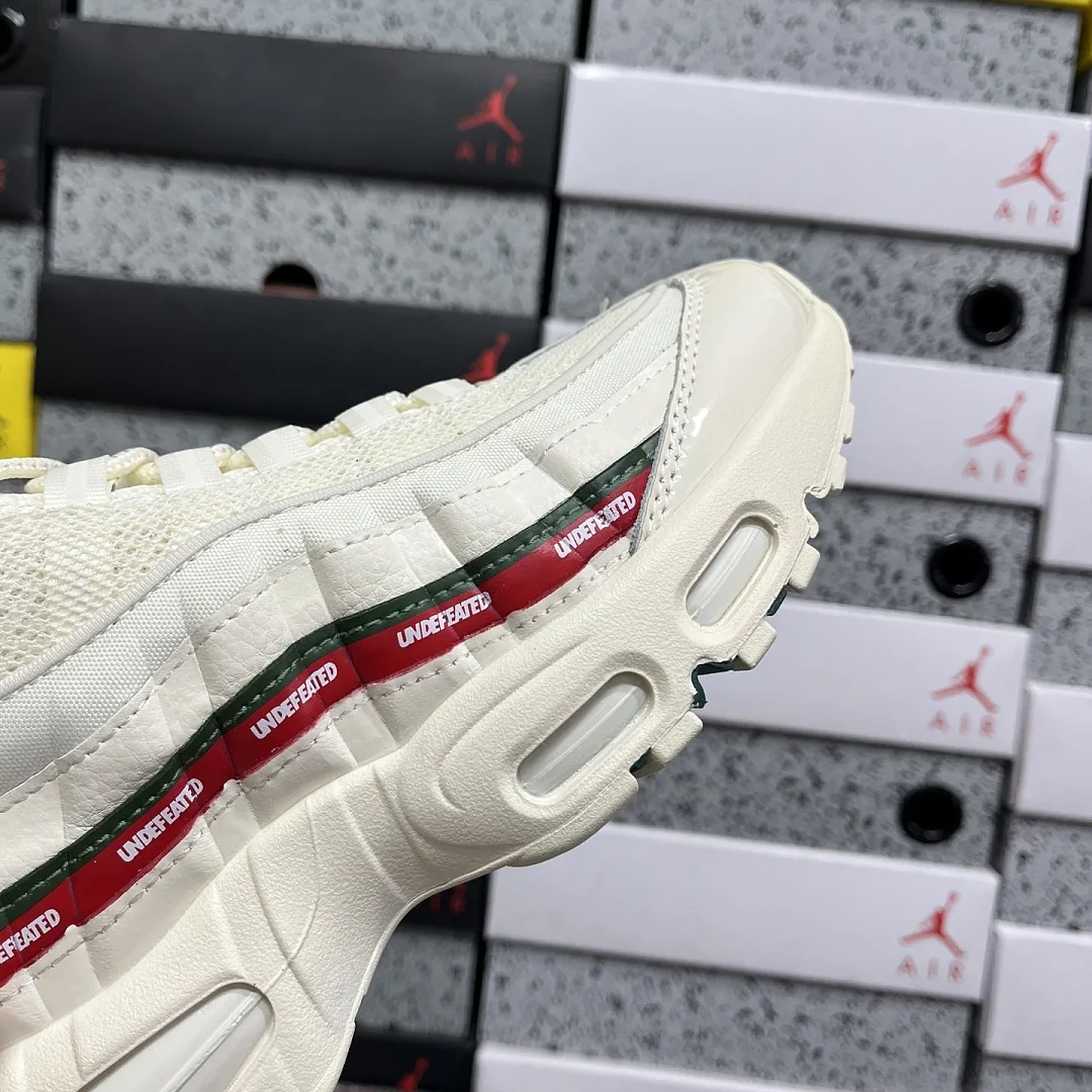 나이키 [XY] 에어 맥스 95 SP IB4453-100 201493 Nike Air Max 95 SP Undefeated Sail 상세 이미지 9