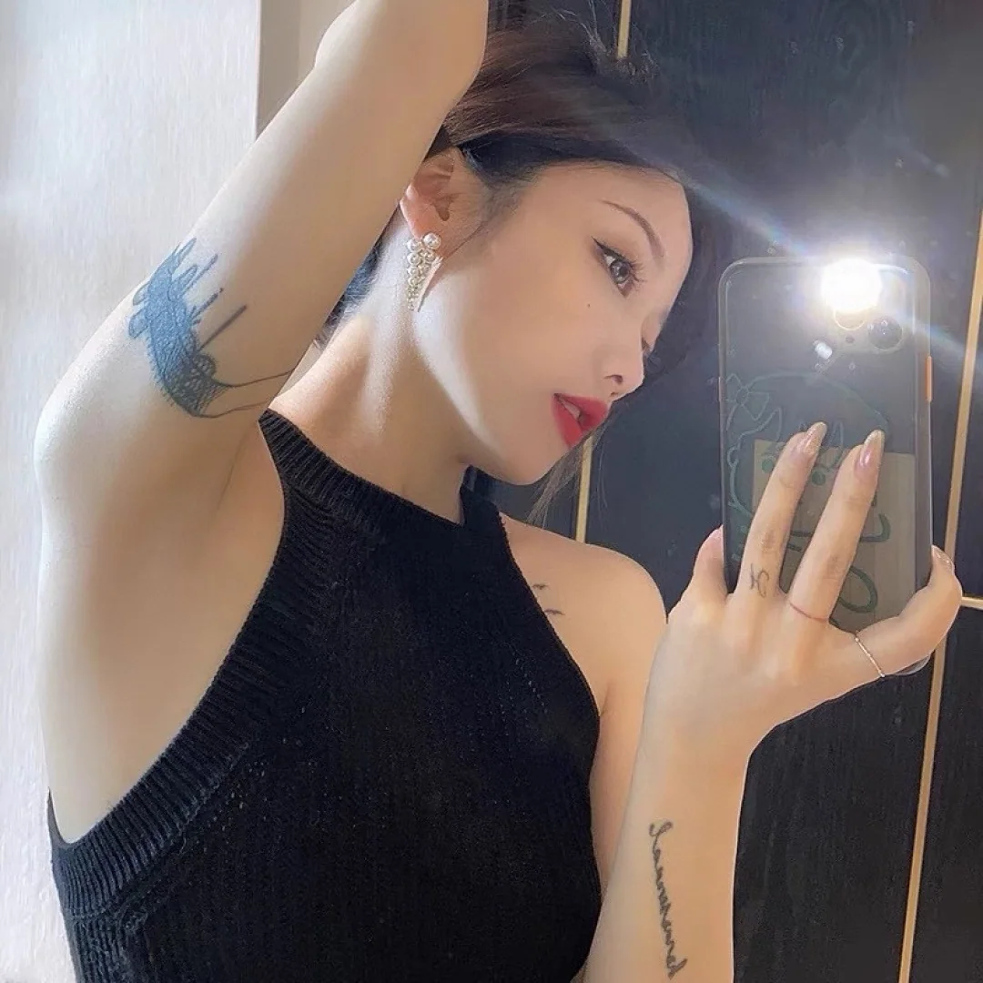 셀린느 스와로브스키 진주 장식 비즈 귀걸이 상세 이미지 9