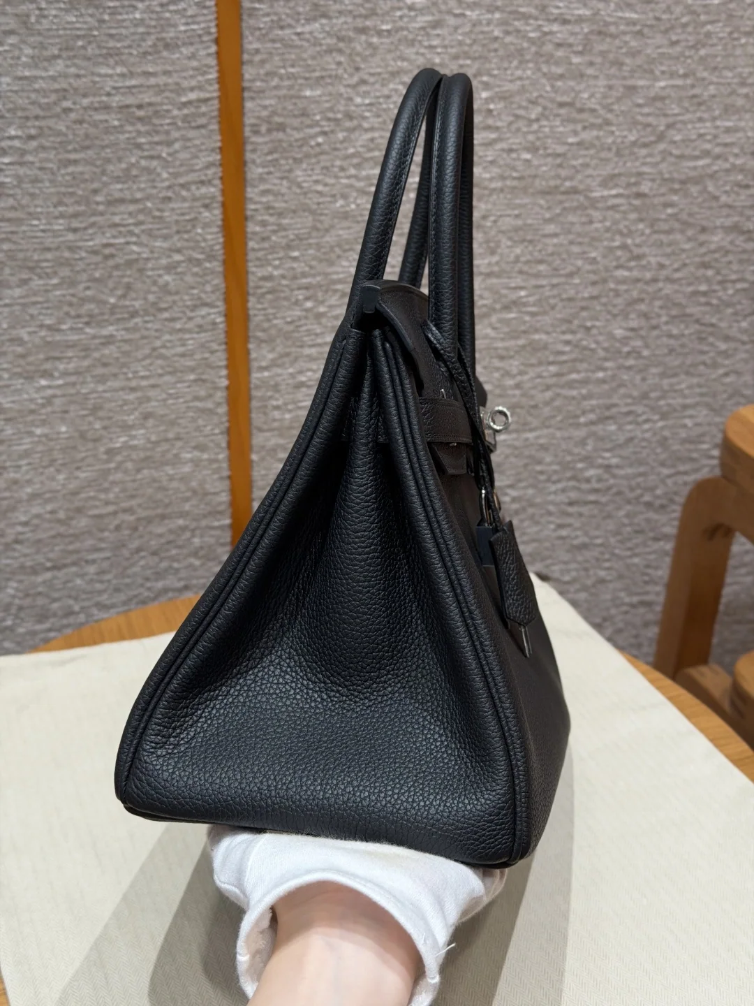 에르메스 버킨 가방 30 cm 블랙 토고 가죽 상세 이미지 4