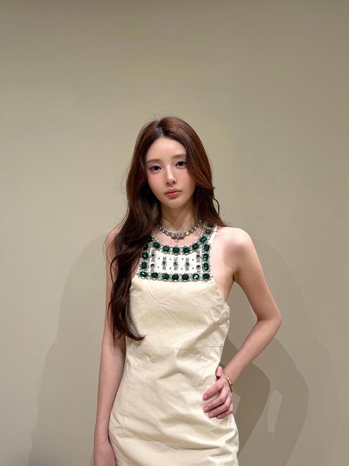 미우미우 A라인 폴로 카라 민소매 원피스 2026 SS 상세 이미지 3