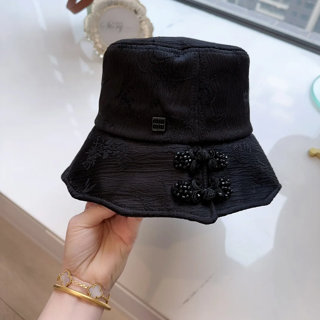 미우미우 모자 81043 Miu Miu Cap 상세 이미지 6