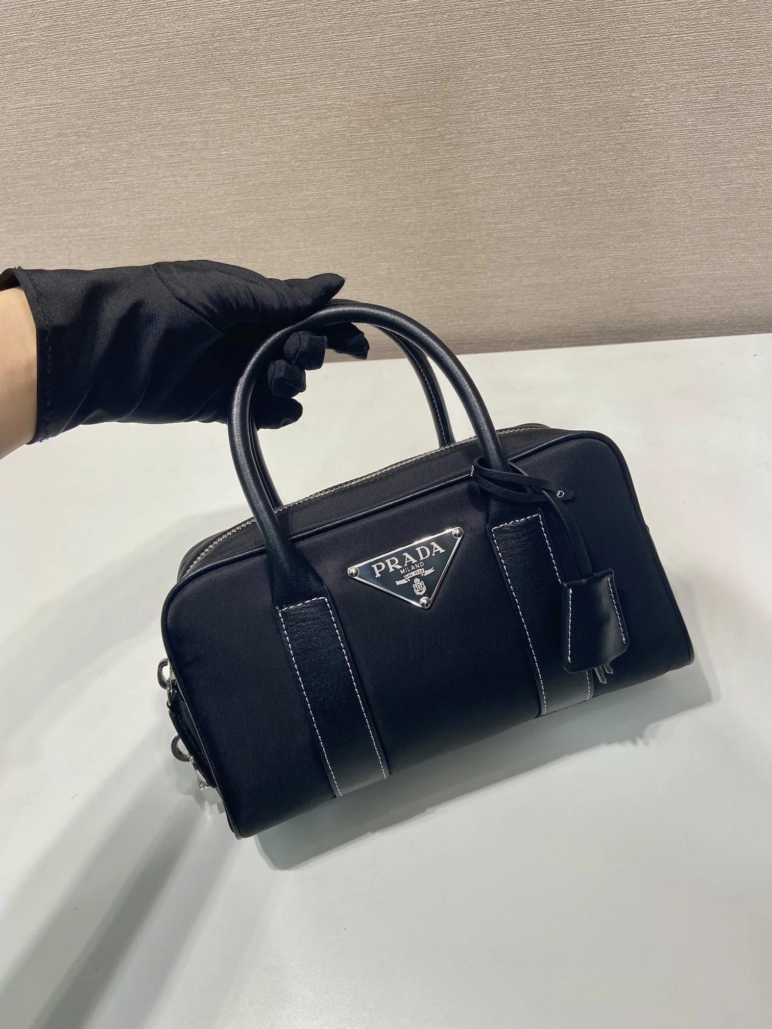 프라다 나일론 보스턴백 1BG846 상세 이미지 2