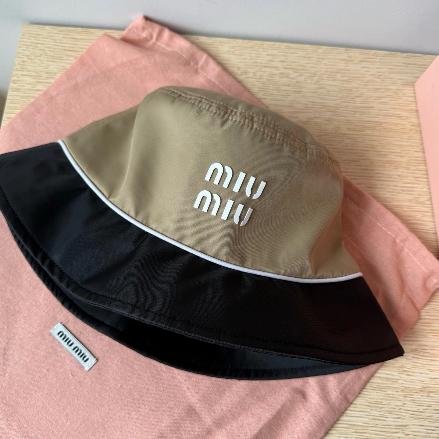 미우미우 모자 81297 Miu Miu Cap 상세 이미지 6