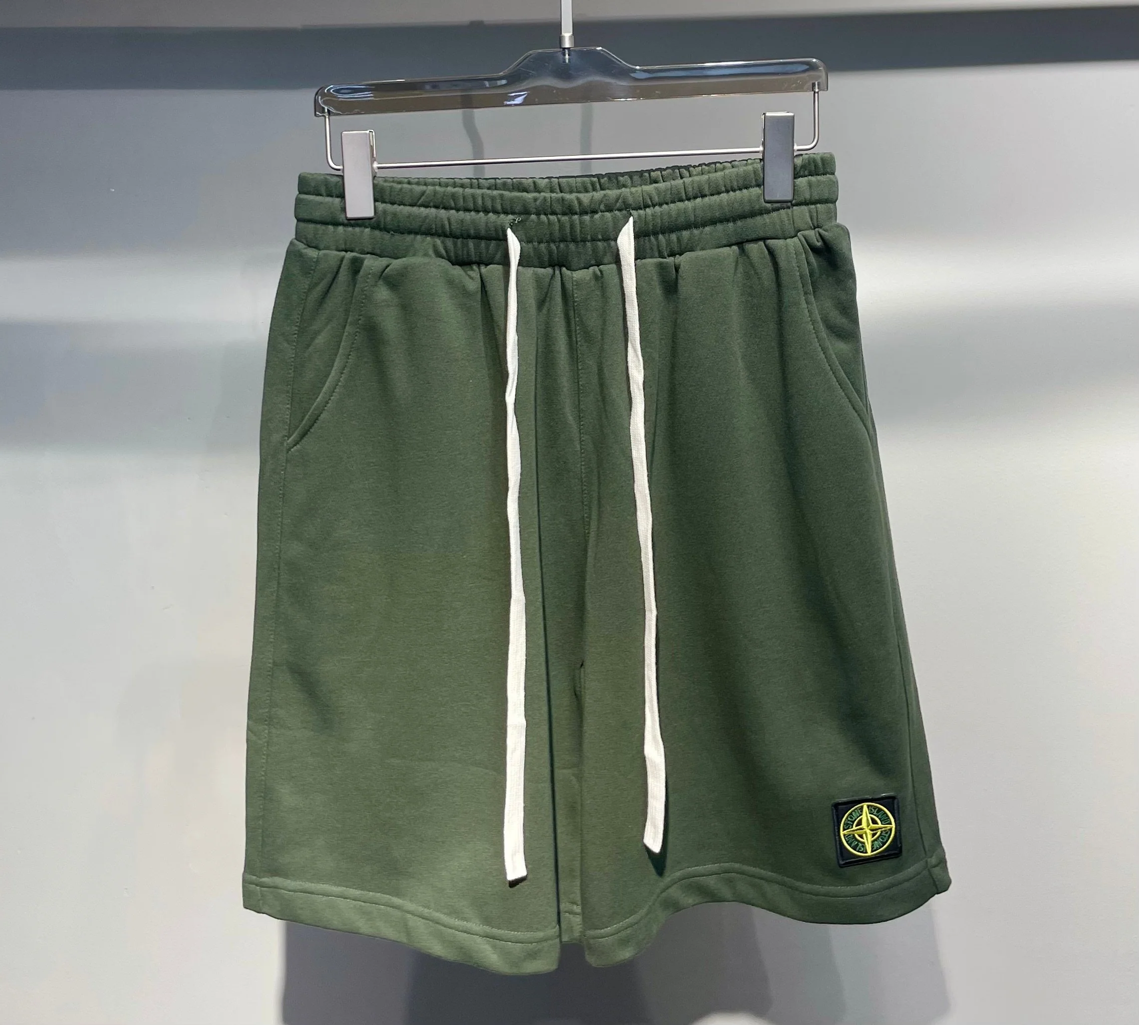스톤아일랜드 남여공용 반바지 51375 Stone Island Shorts 상세 이미지 2