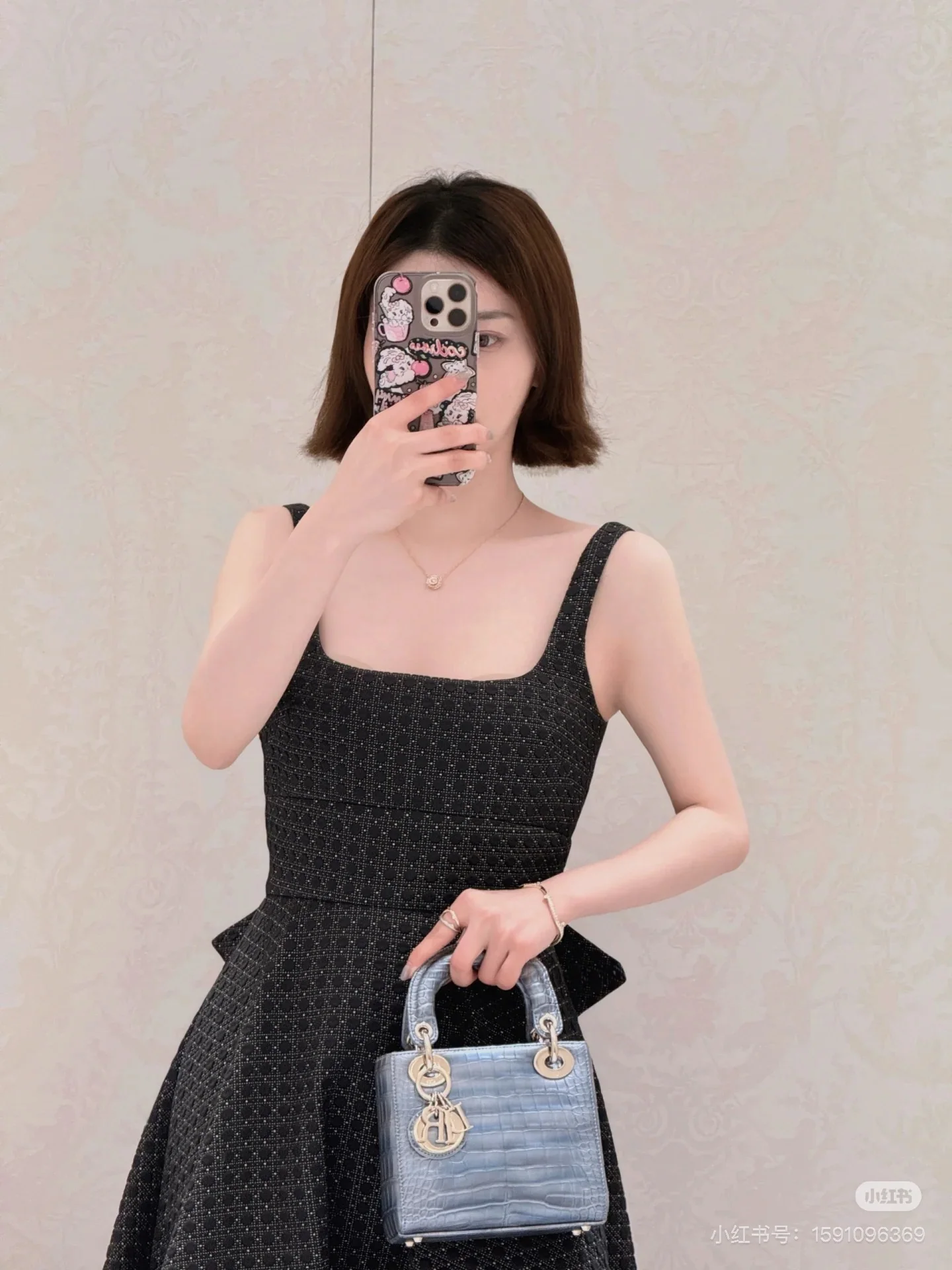 디올 블랙 골드 나비 매듭 홀터넥 원피스 상세 이미지 3