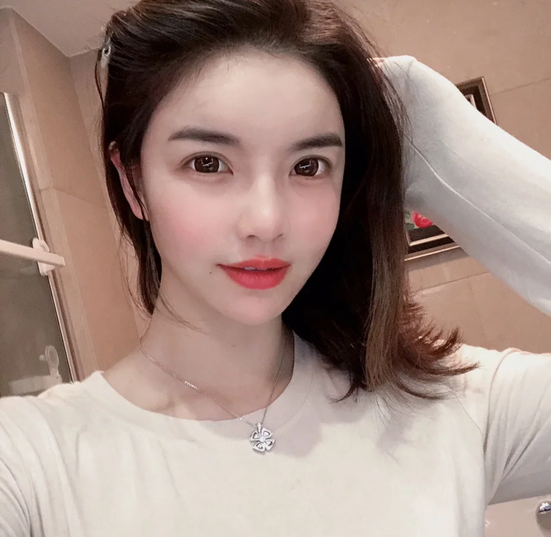 불가리 피오레바 다블 포리프 클로버 목걸이 상세 이미지 2