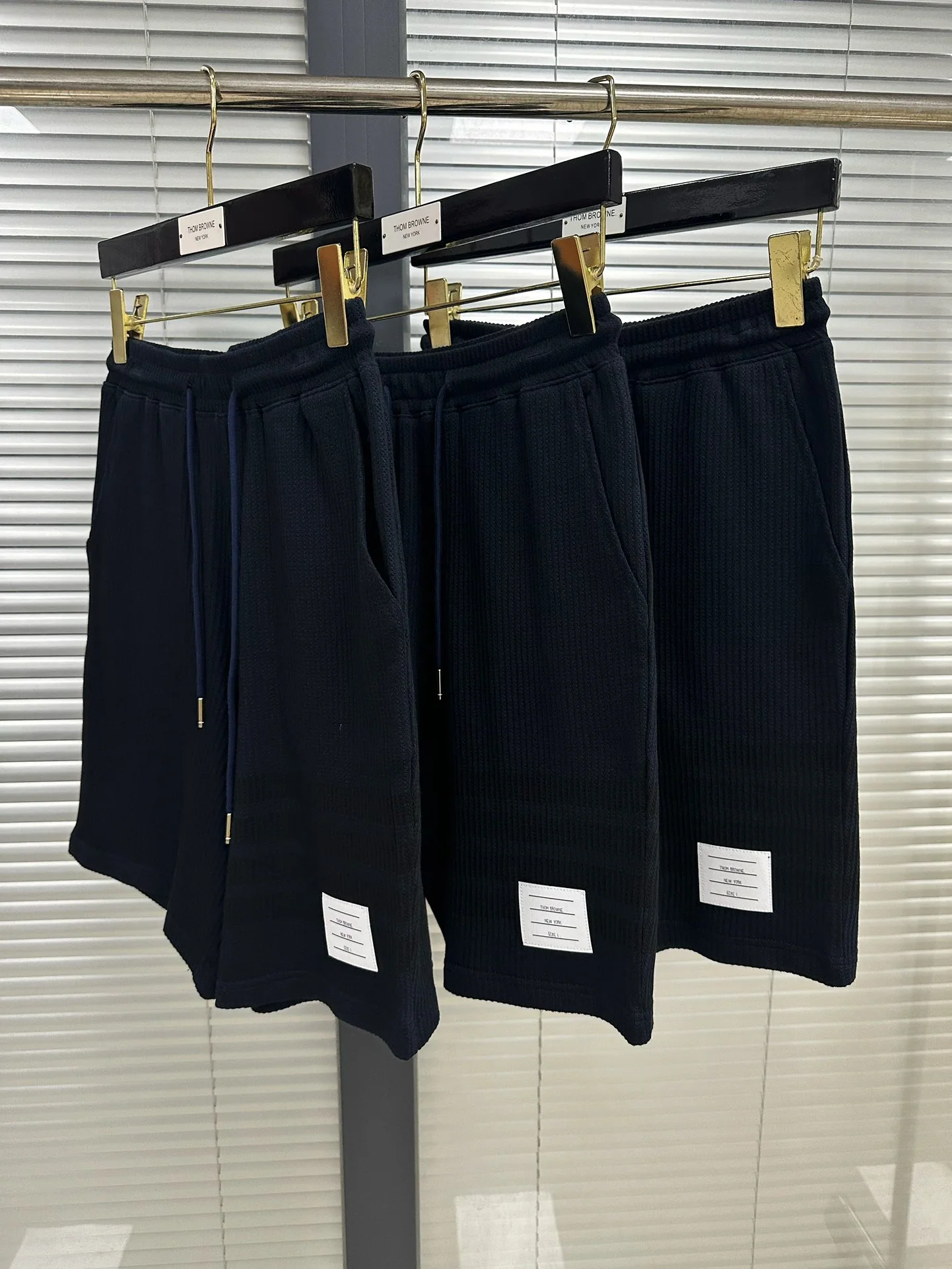톰브라운 남성 니트 레플리카 46762 Thom Browne Shorts 상세 이미지 6
