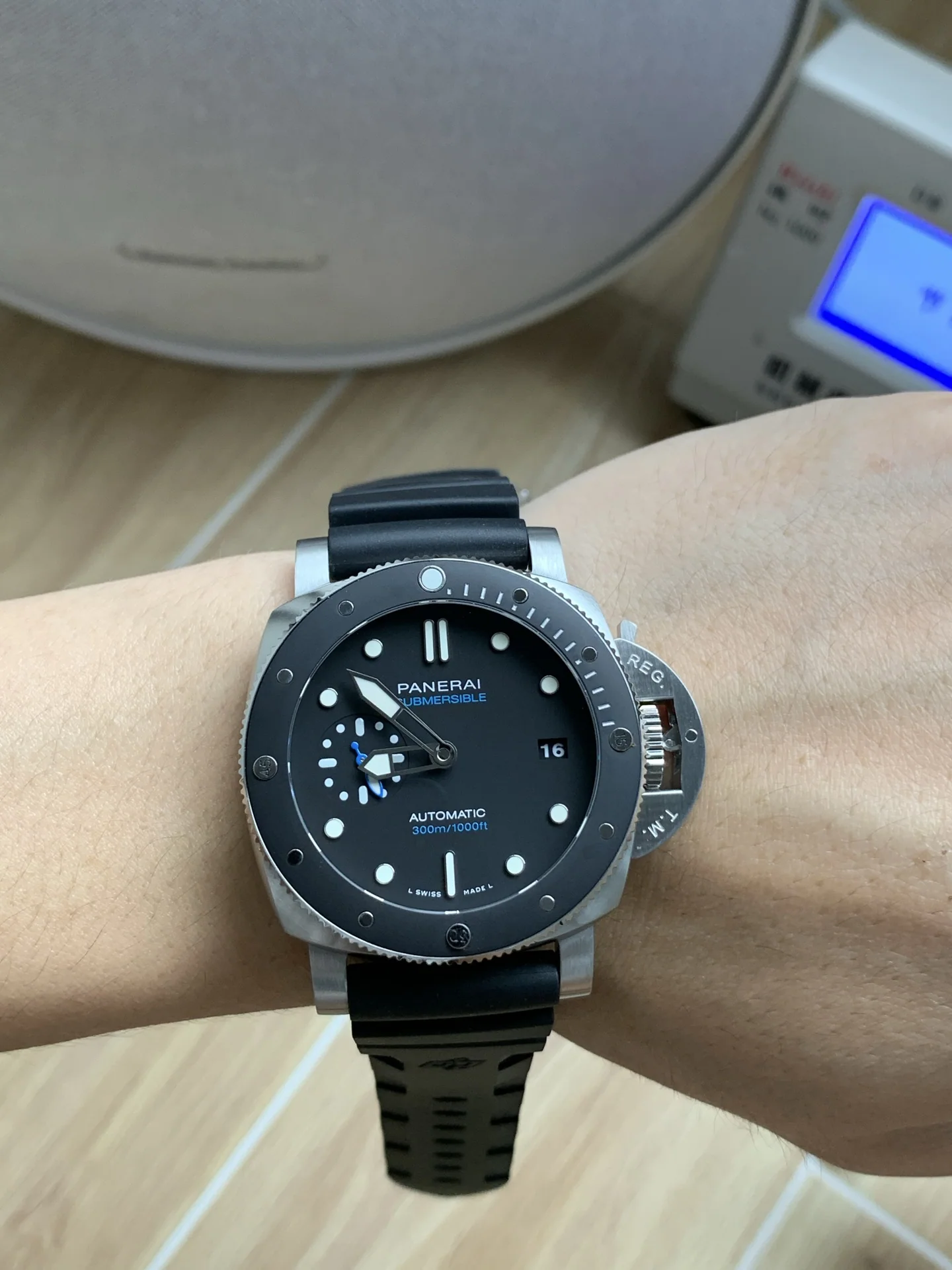 파네라이 PAM683 세라믹 시계 상세 이미지 6