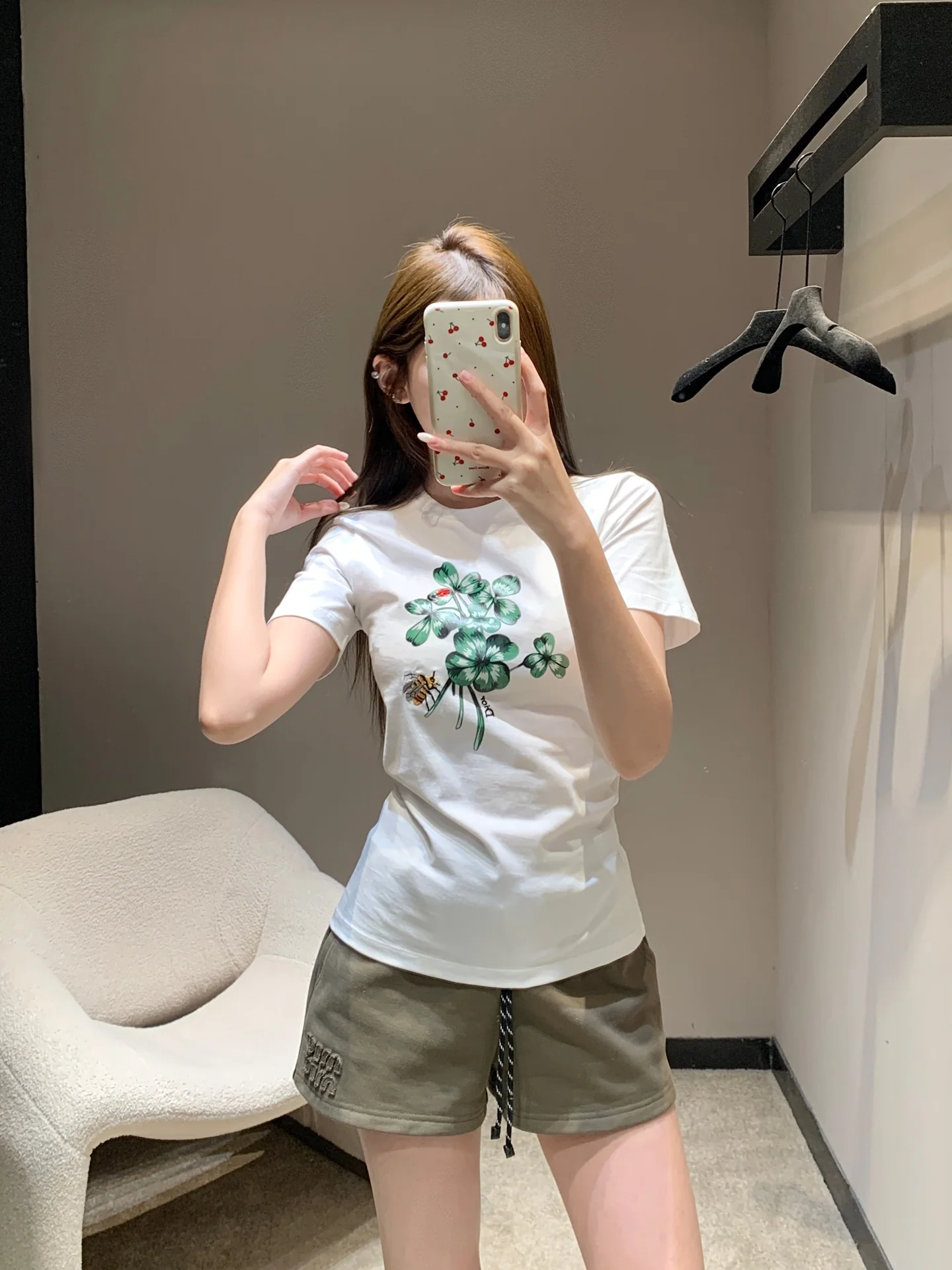 디올 꽃무늬 자수 코튼 반팔 티셔츠 26 SS 상세 이미지 3