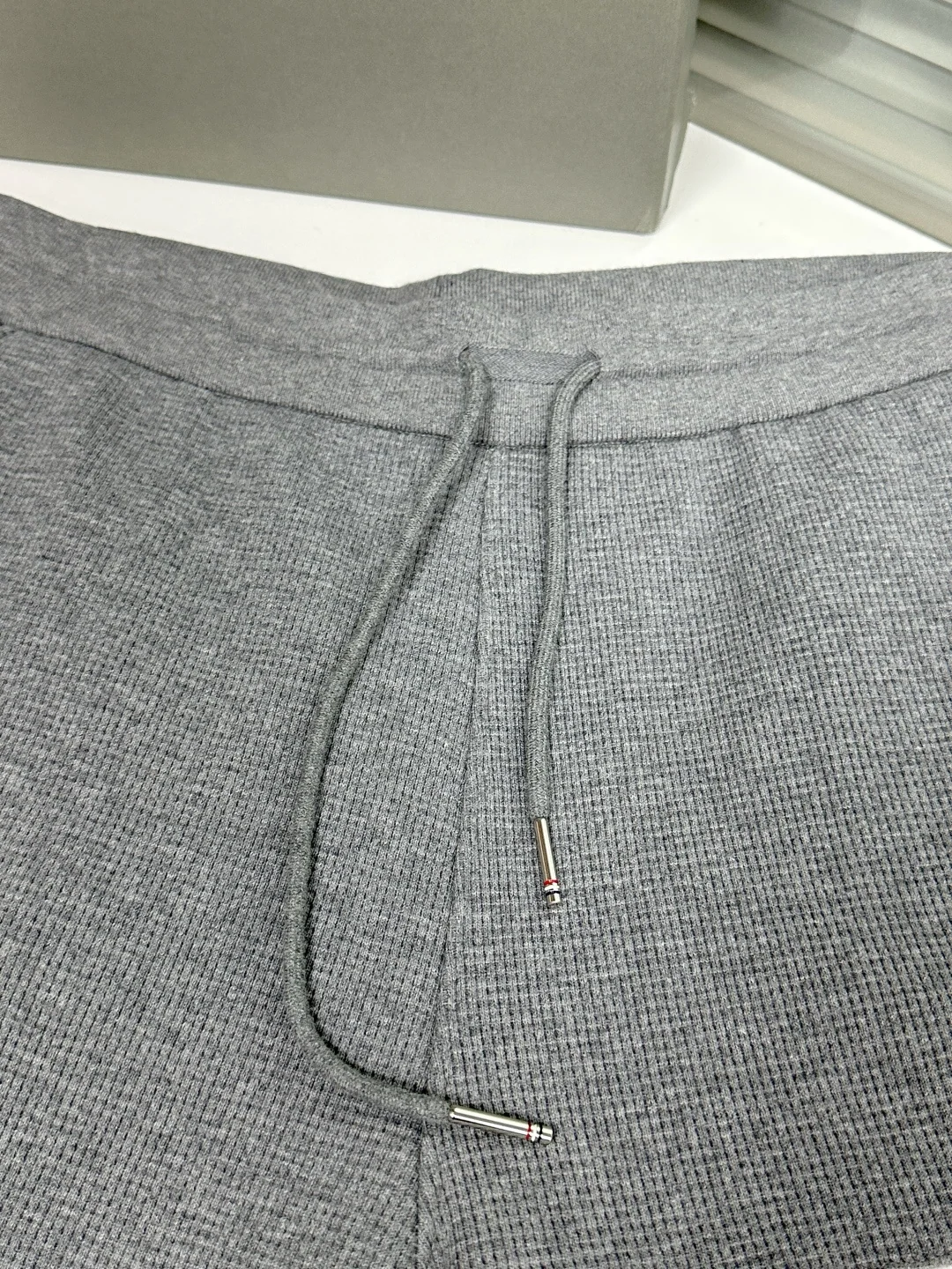 톰브라운 코튼 와플 남성 반바지 상세 이미지 6