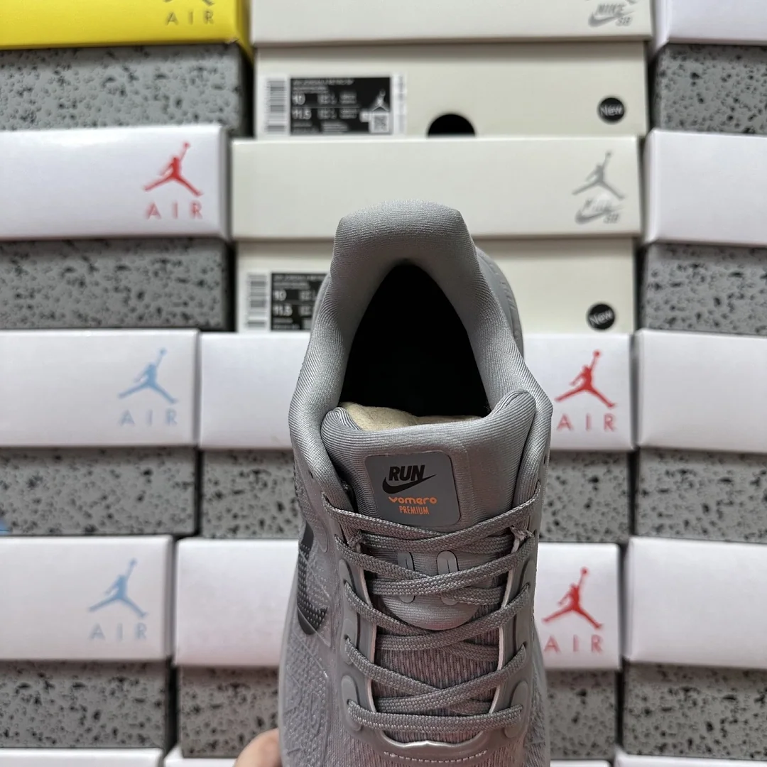 나이키 [5A] 보메로 프리미엄 그레이 HQ2050-755 201632 Nike Vomero Premium 상세 이미지 8