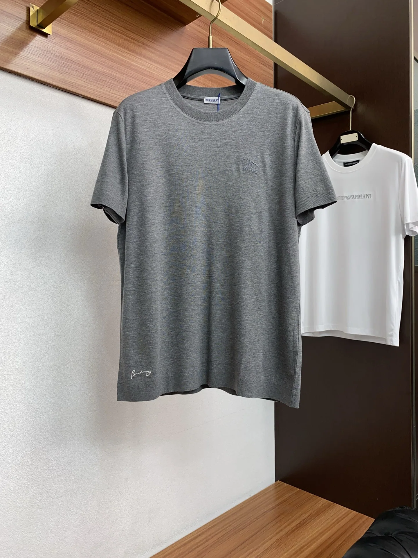 버버리 니트 크루넥 반팔 셔츠 P300 상세 이미지 1