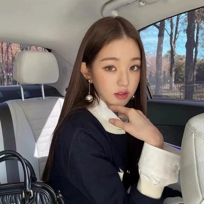 미우미우 라운드 태슬 이어클립 귀걸이 상세 이미지 2
