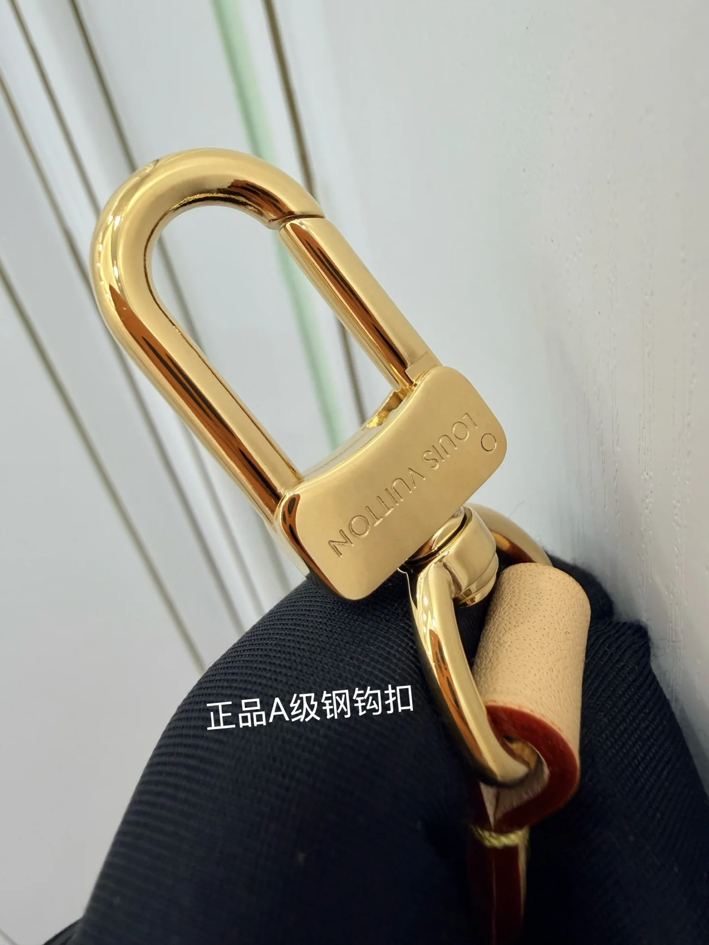 루이비통 M27825 가방 상세 이미지 7