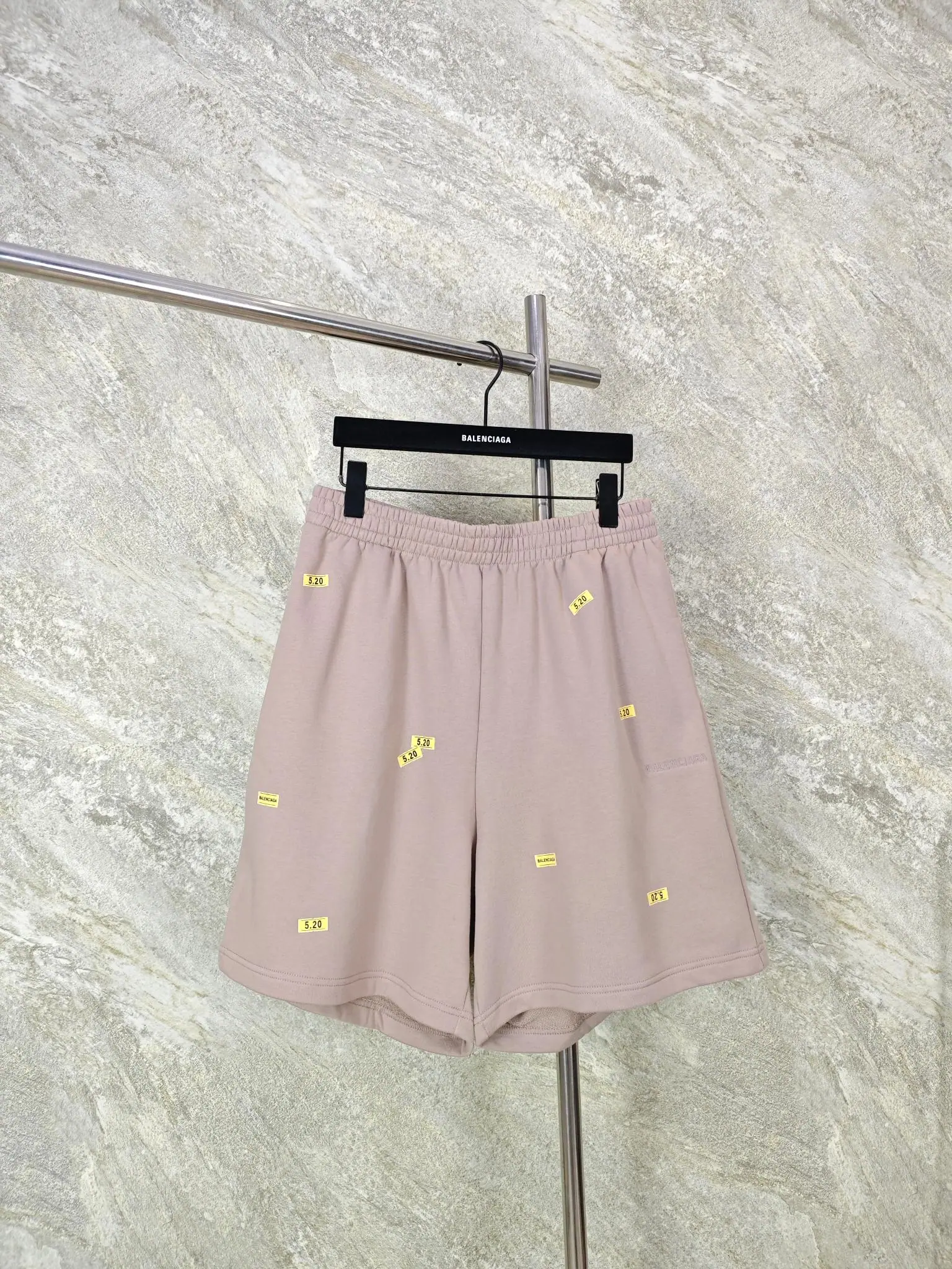 발렌시아가 린넨 남성 반바지 26SS