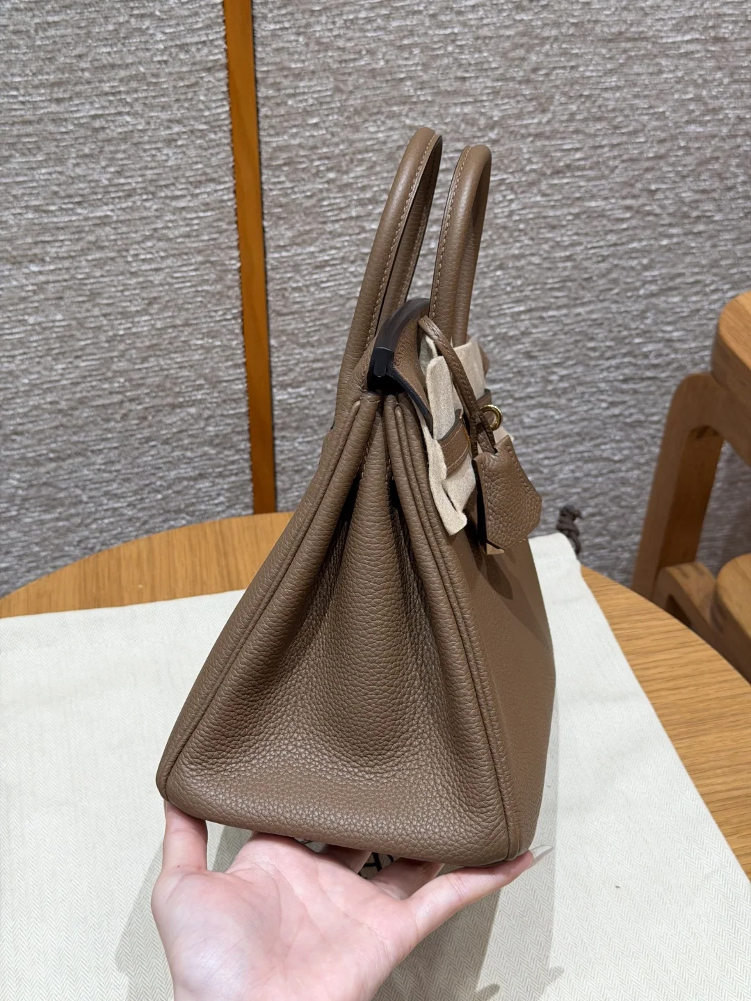 에르메스 버킨 25 토고 베이지 가방 상세 이미지 3