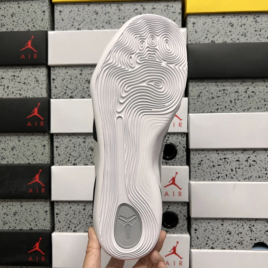 나이키 [GX] 코비 9 EM 로우 프로트로 TB IH1401-001 201389 Nike Kobe 9 EM Low Protro TB Wolf 상세 이미지 5