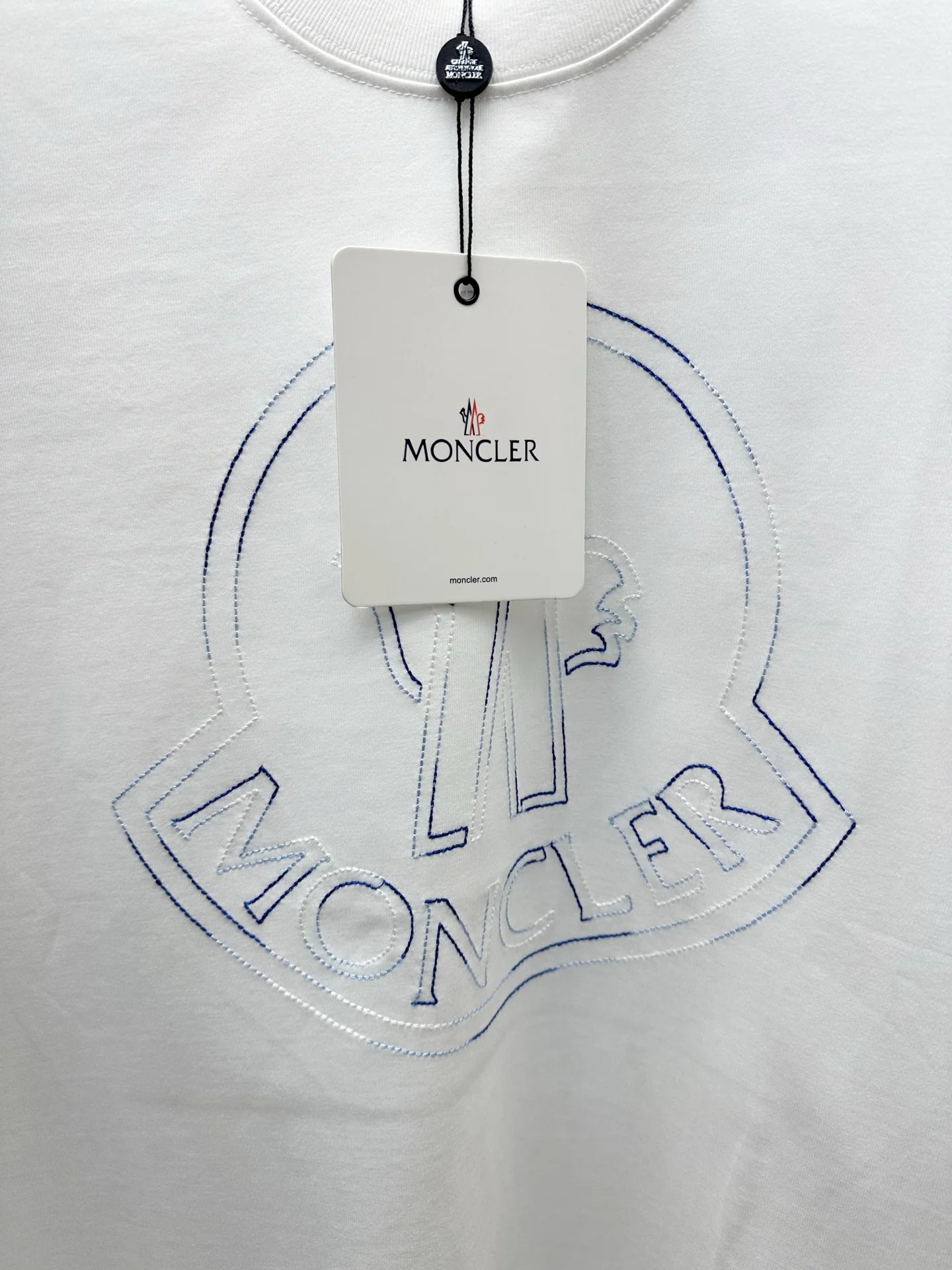 몽클레어 자수 반팔 티셔츠 상세 이미지 5
